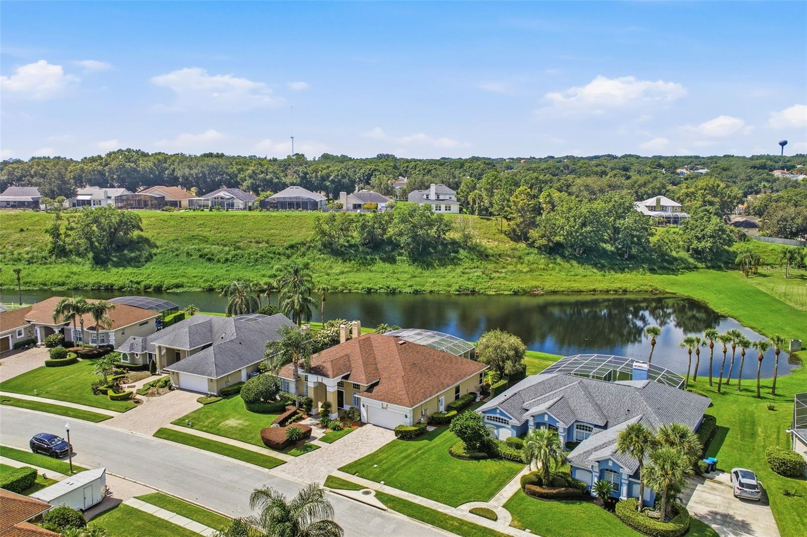8071 CANYON LAKE CIR