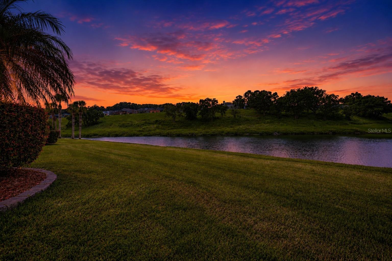 8071 CANYON LAKE CIR