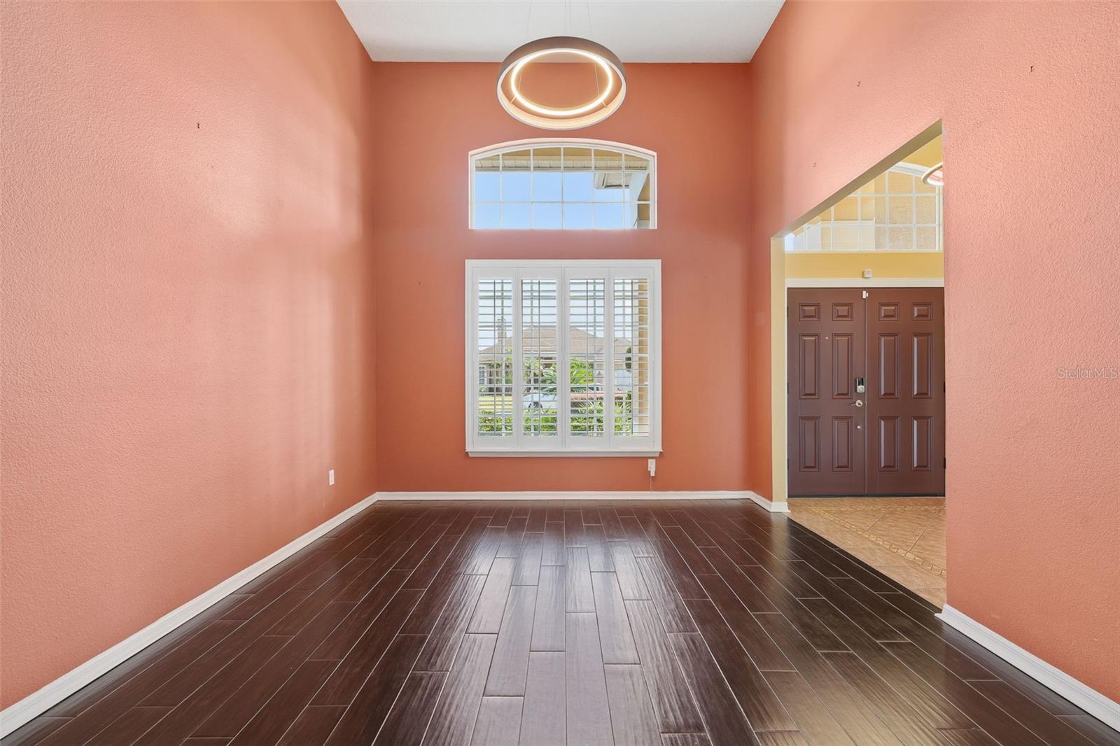8071 CANYON LAKE CIR