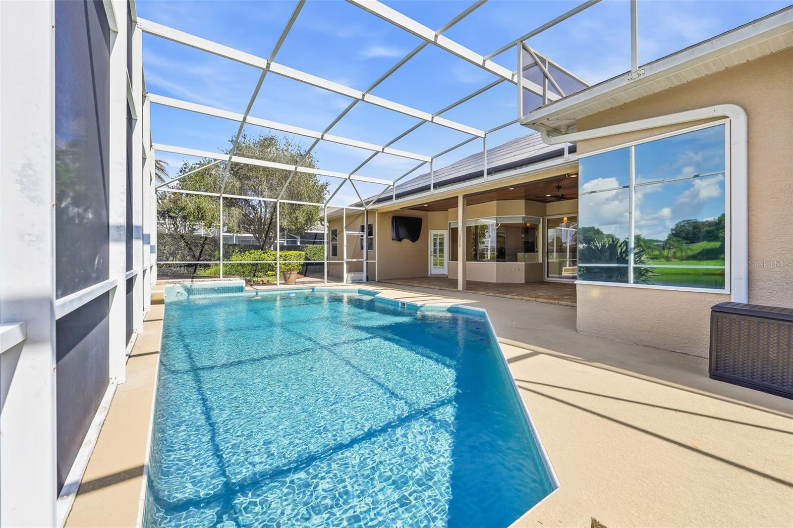 8071 CANYON LAKE CIR