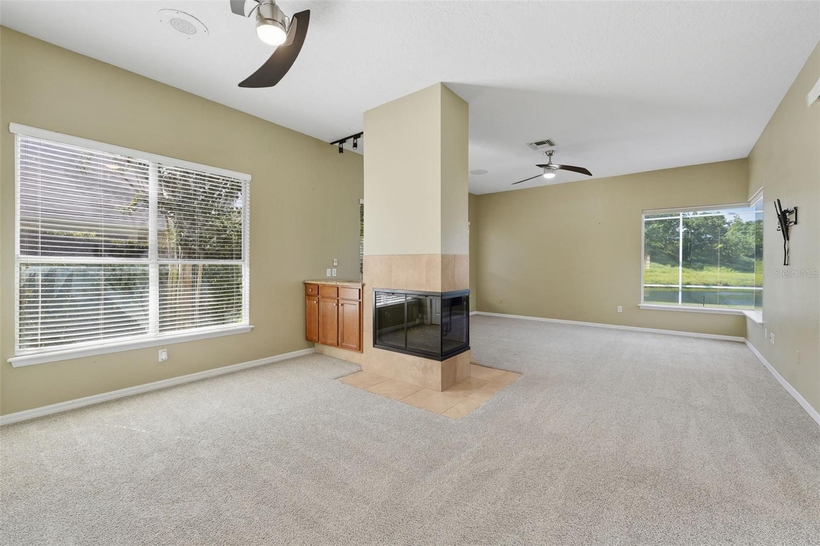 8071 CANYON LAKE CIR