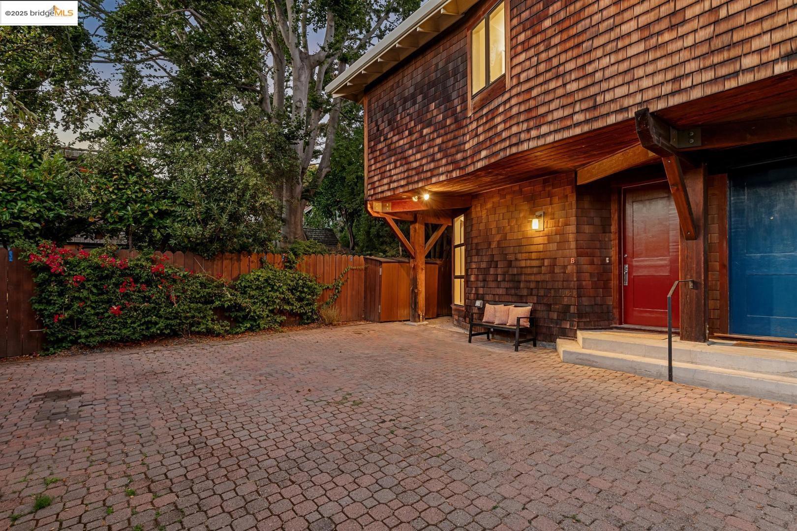 6492 Benvenue AVE # B