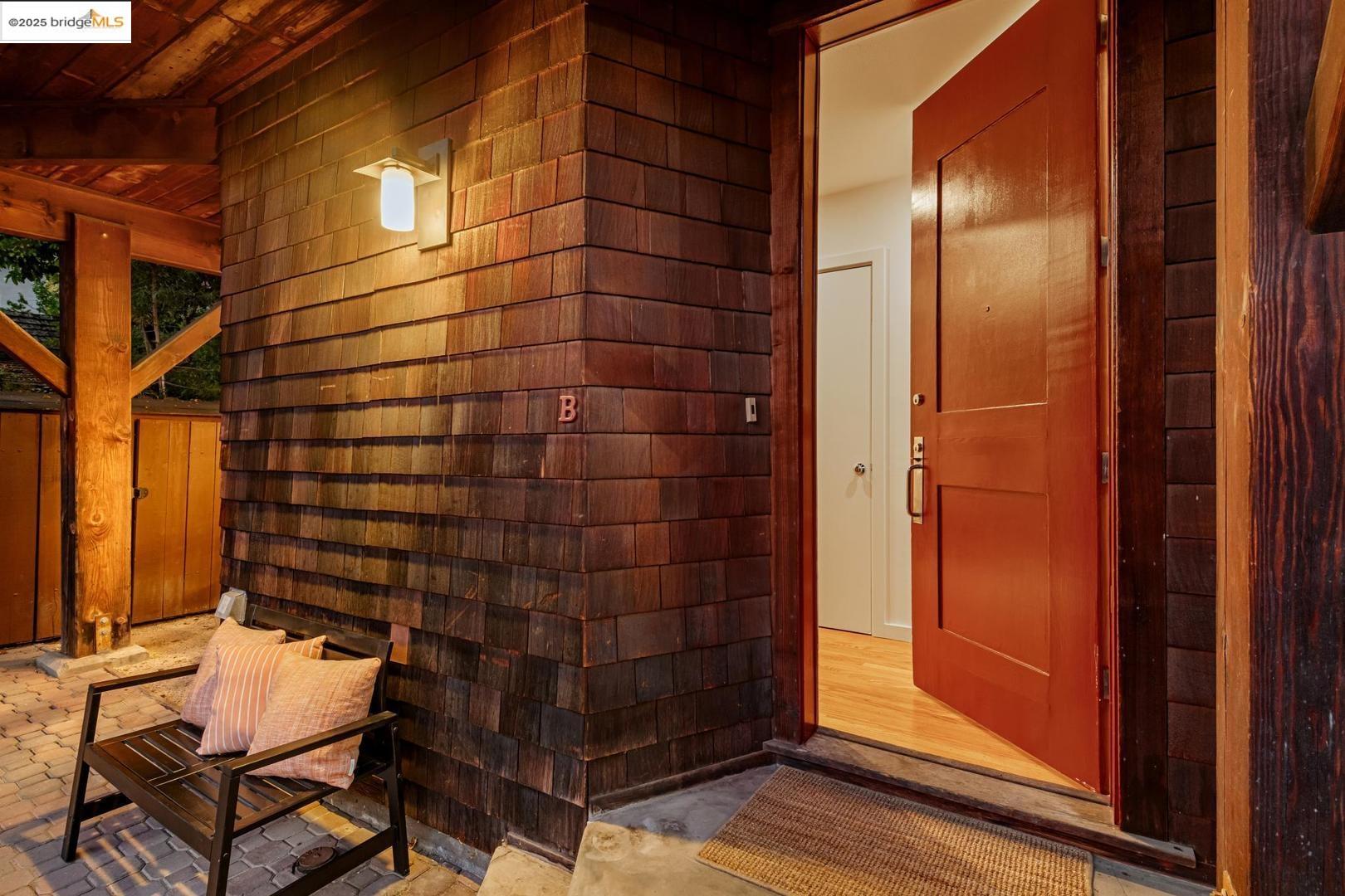 6492 Benvenue AVE # B