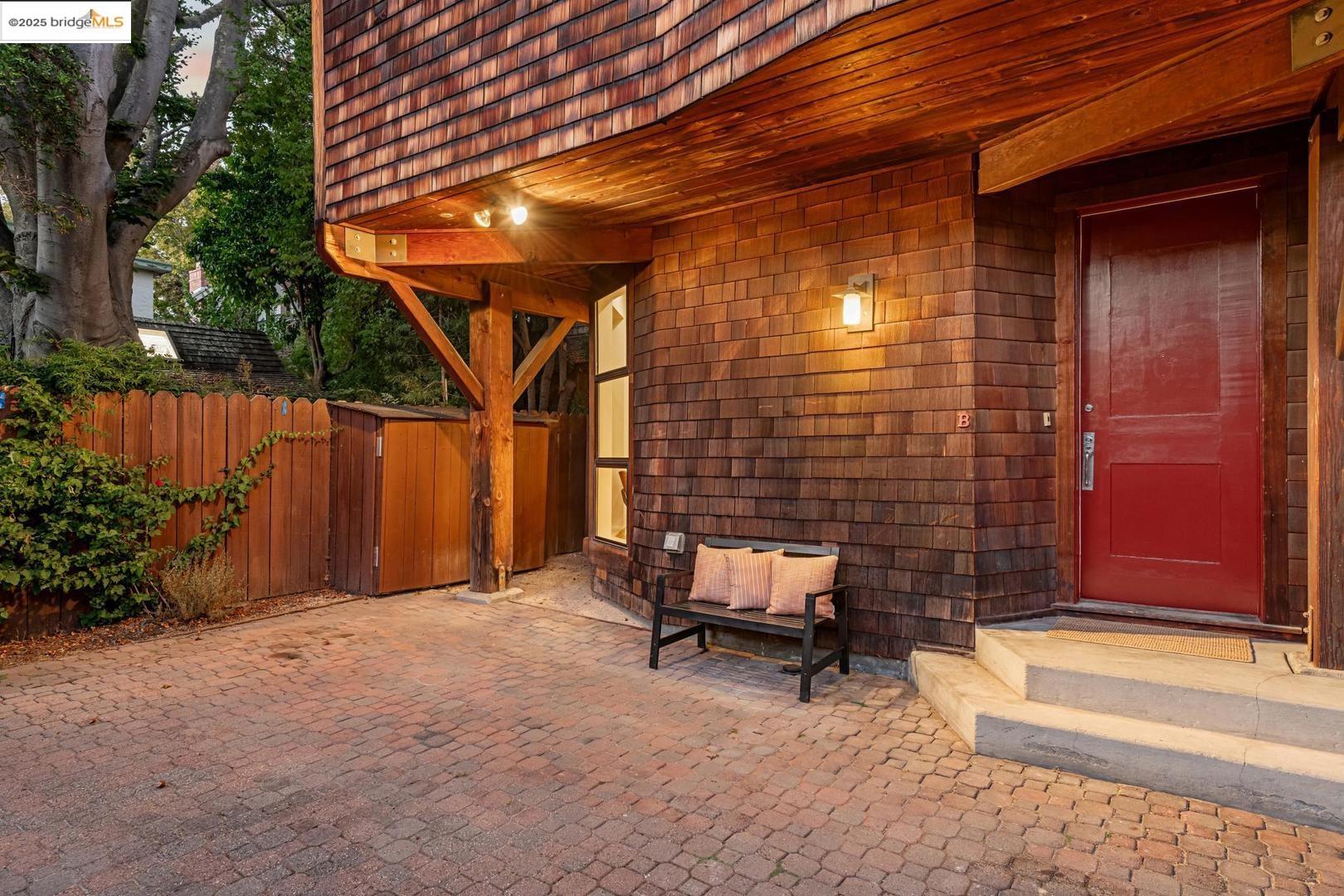 6492 Benvenue AVE # B