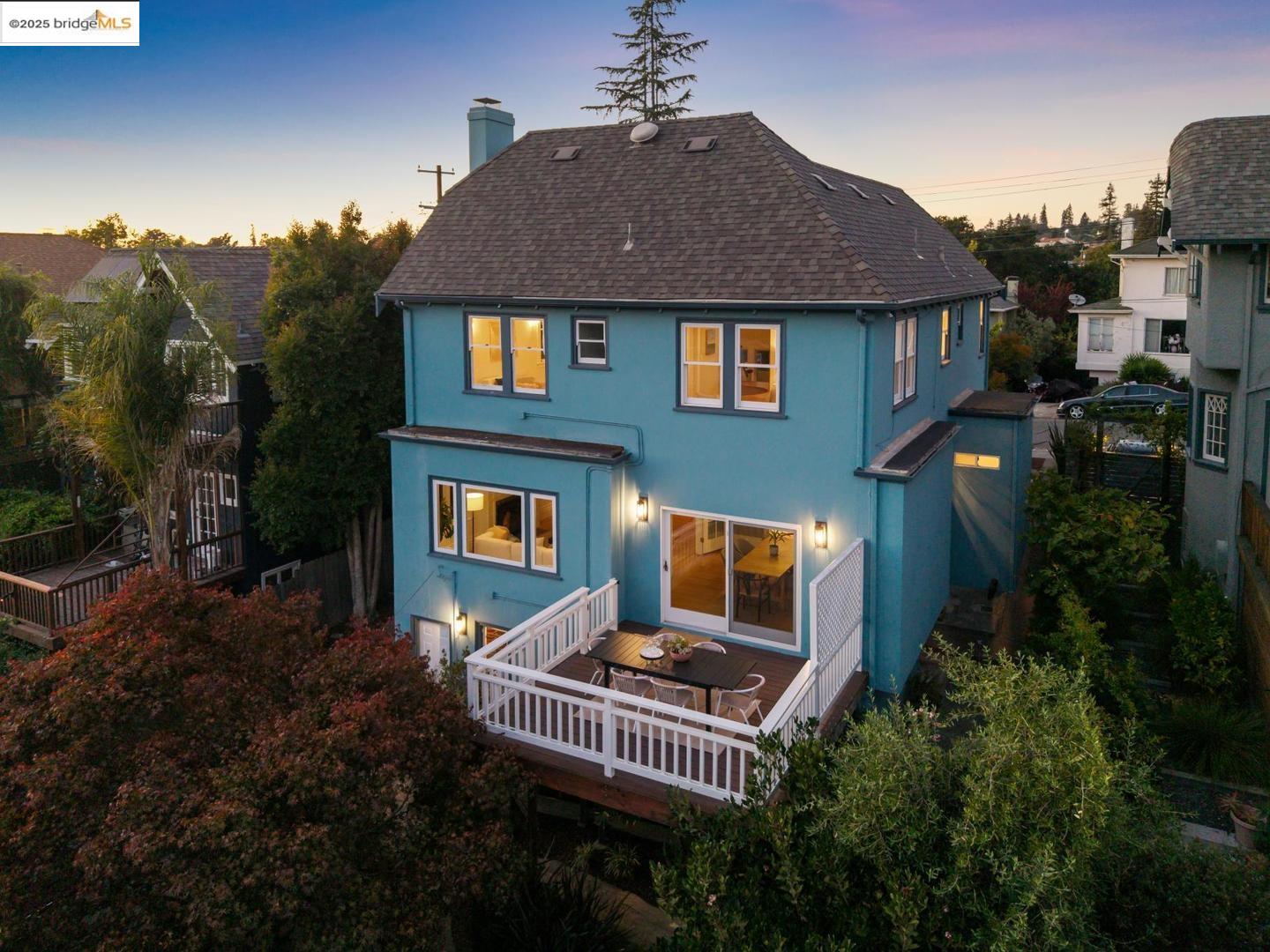 711 Arimo AVE