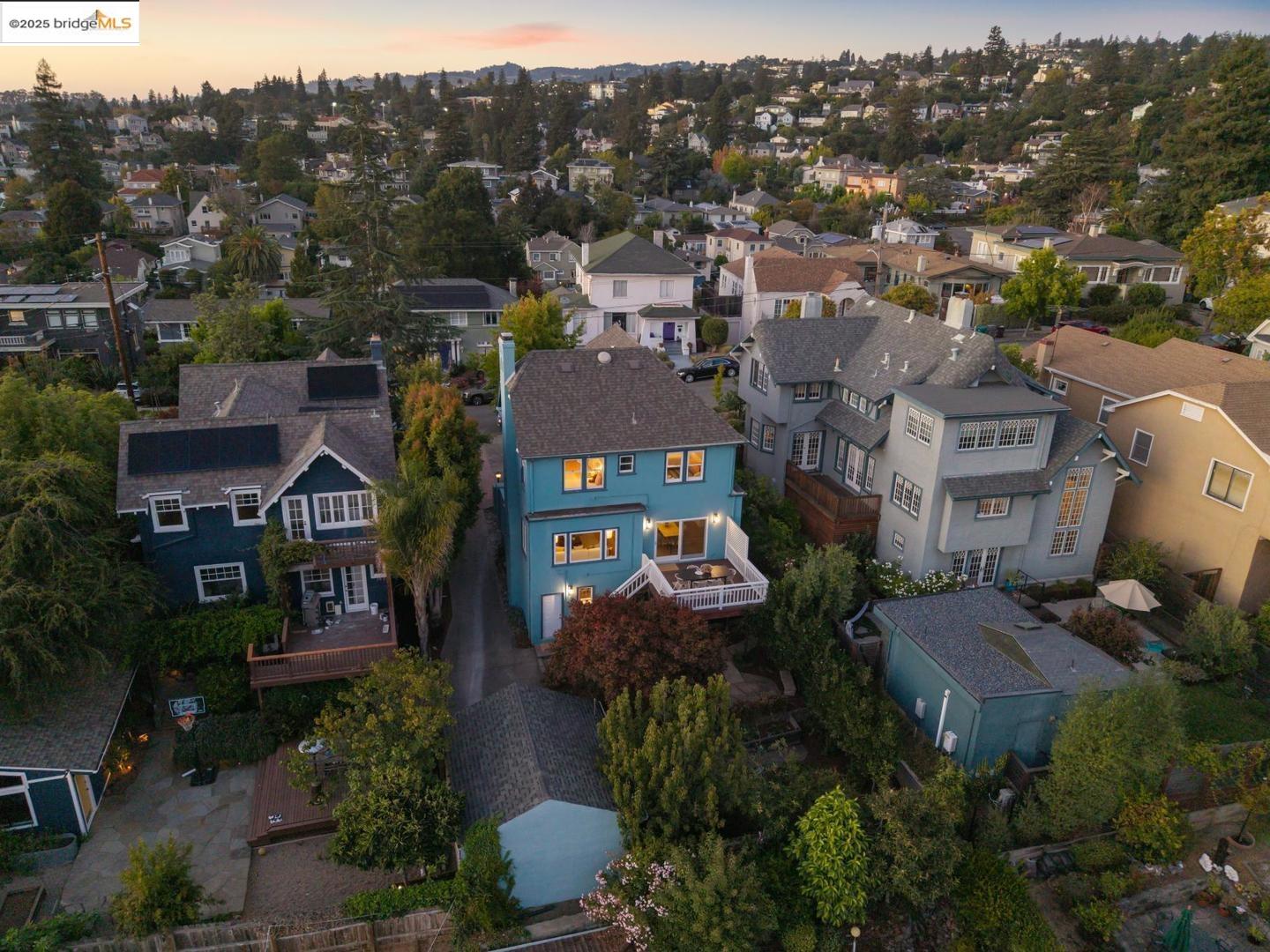 711 Arimo AVE