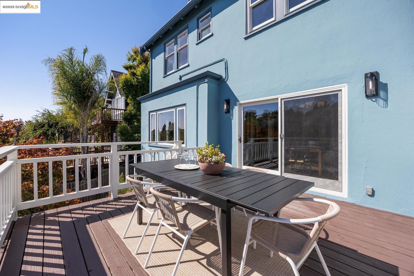 711 Arimo AVE