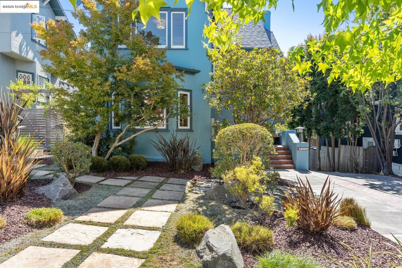711 Arimo AVE