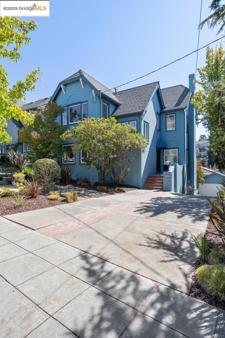 711 Arimo AVE