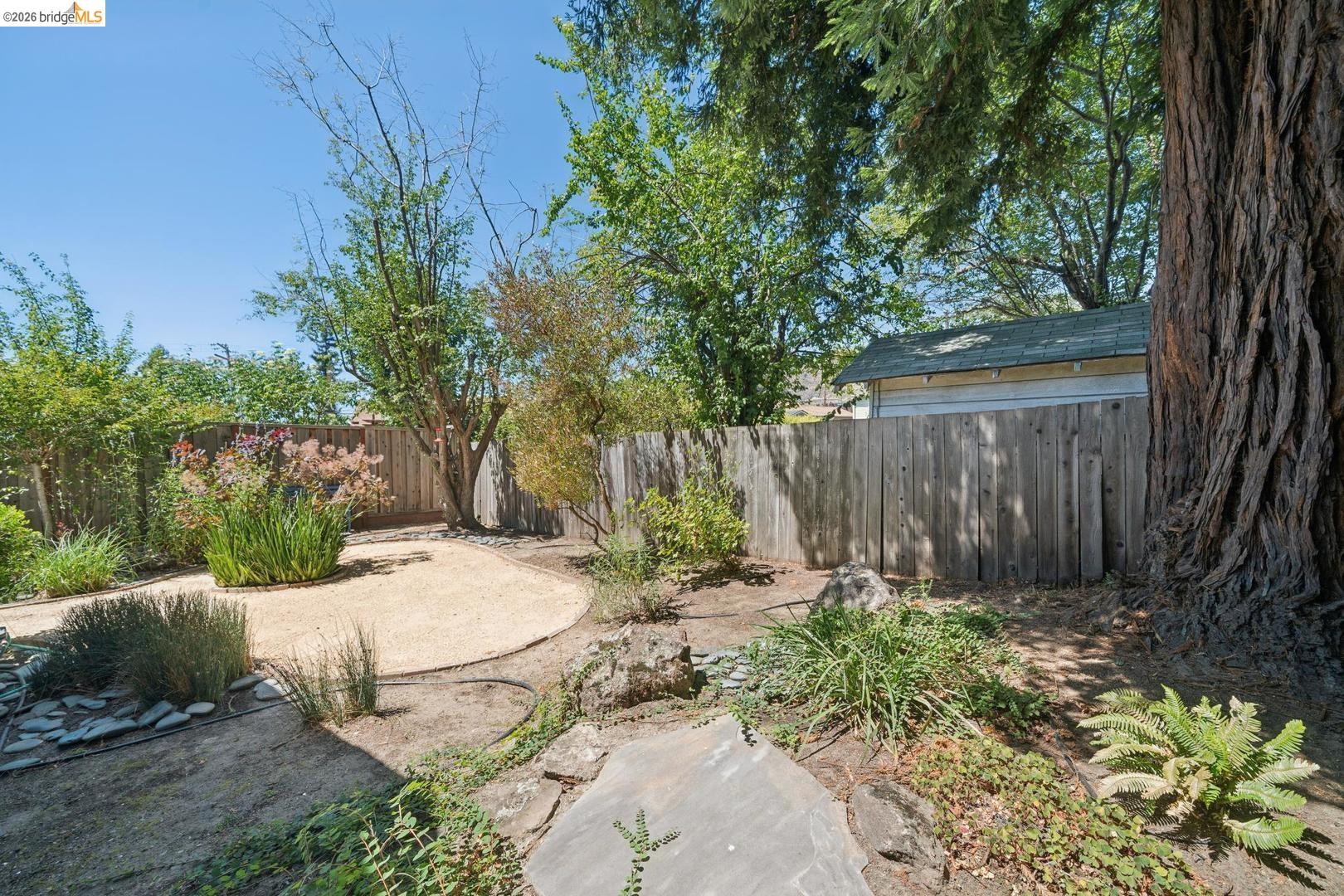 7526 Greenly DR