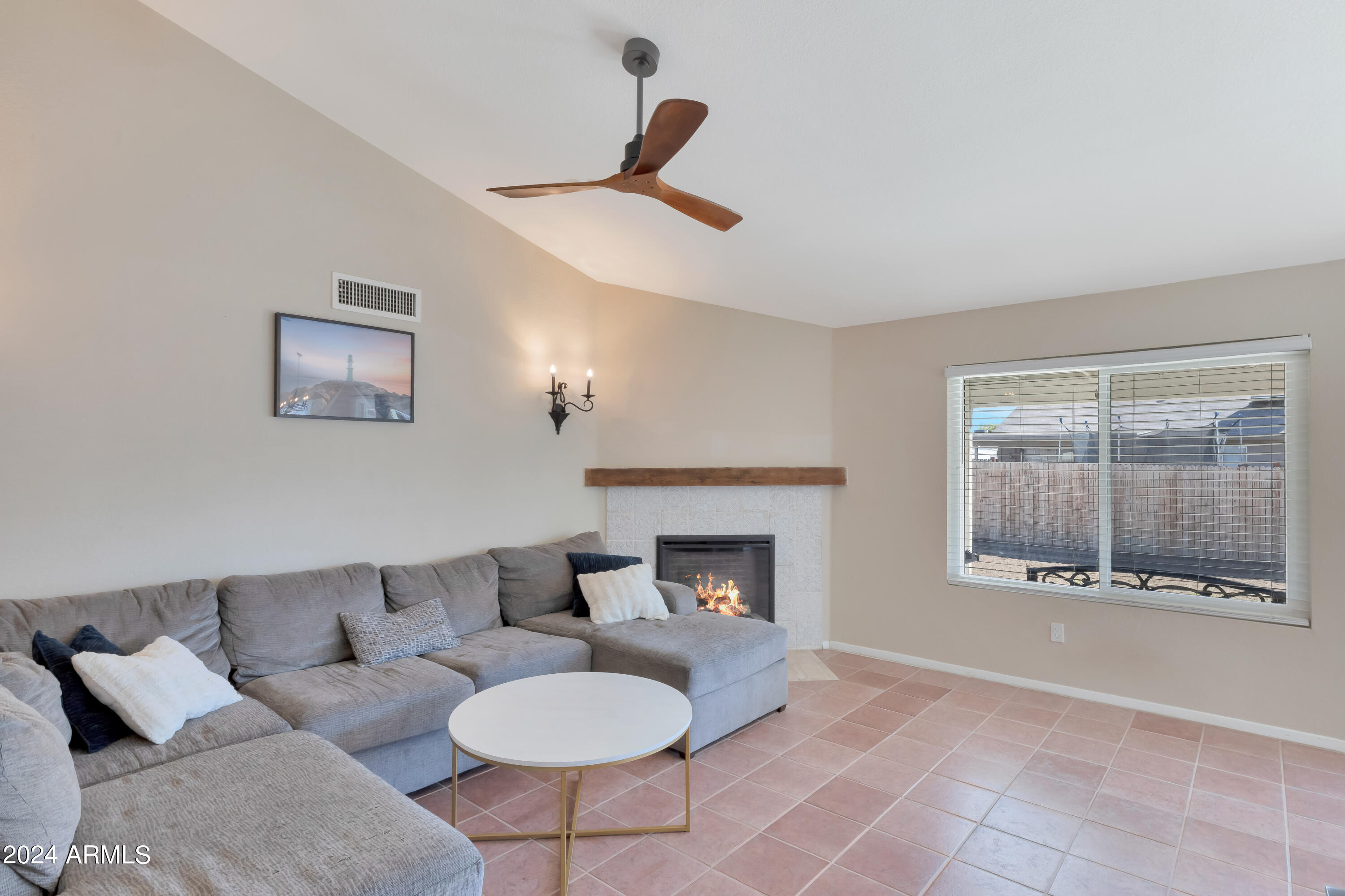 7423 W COOLIDGE Street