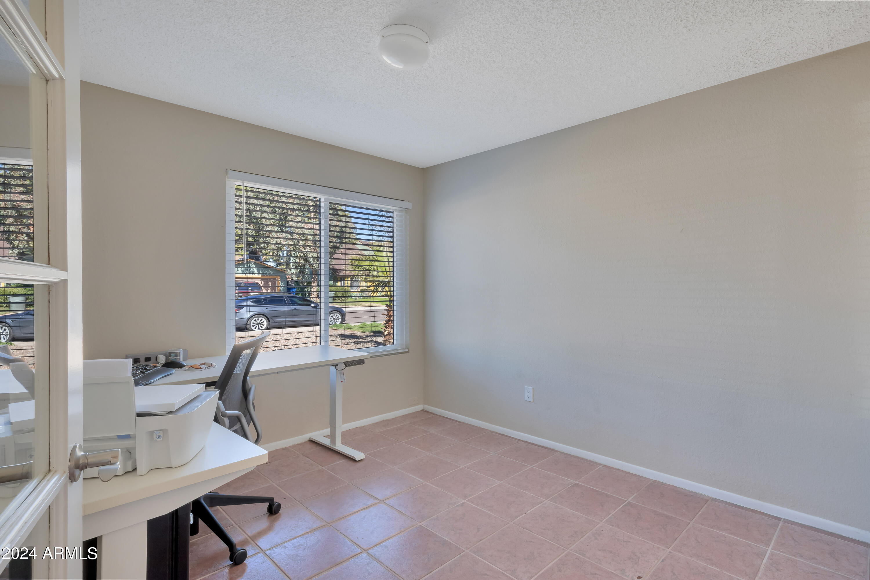 7423 W COOLIDGE Street