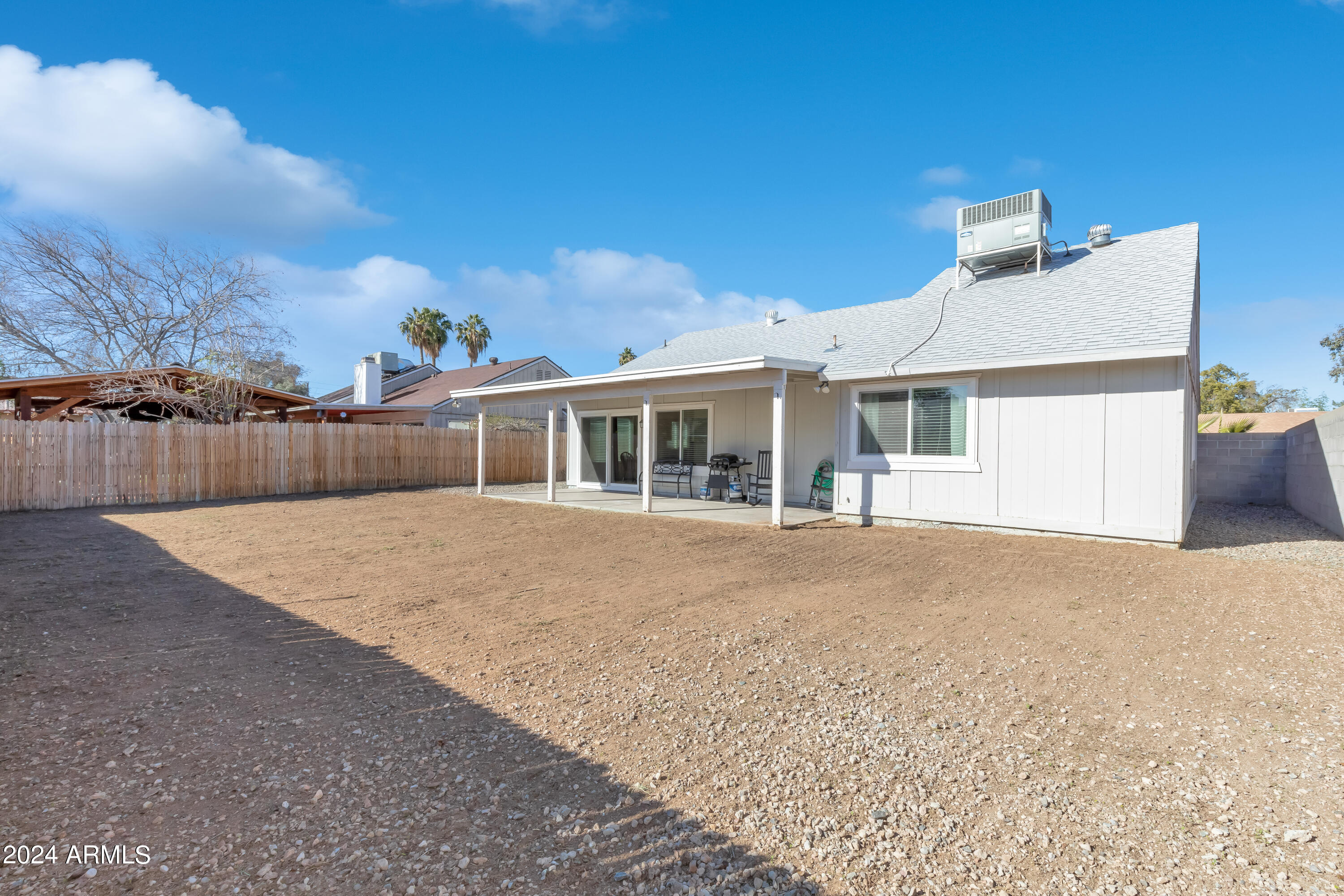 7423 W COOLIDGE Street