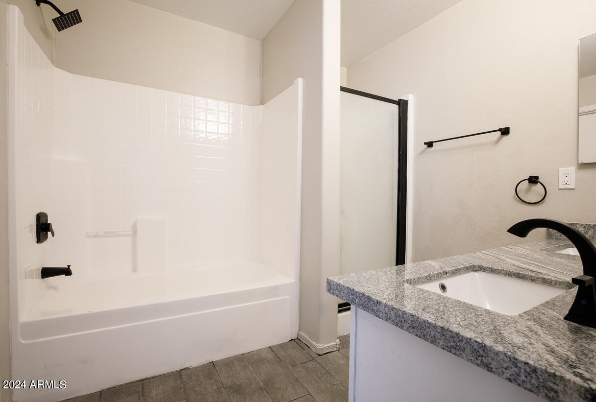 4160 E WHITEHALL Drive