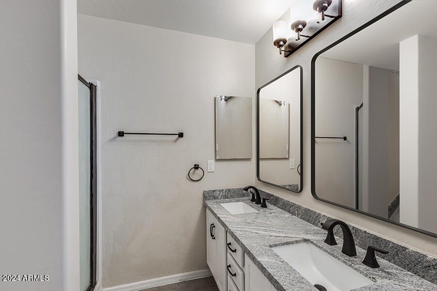 4160 E WHITEHALL Drive