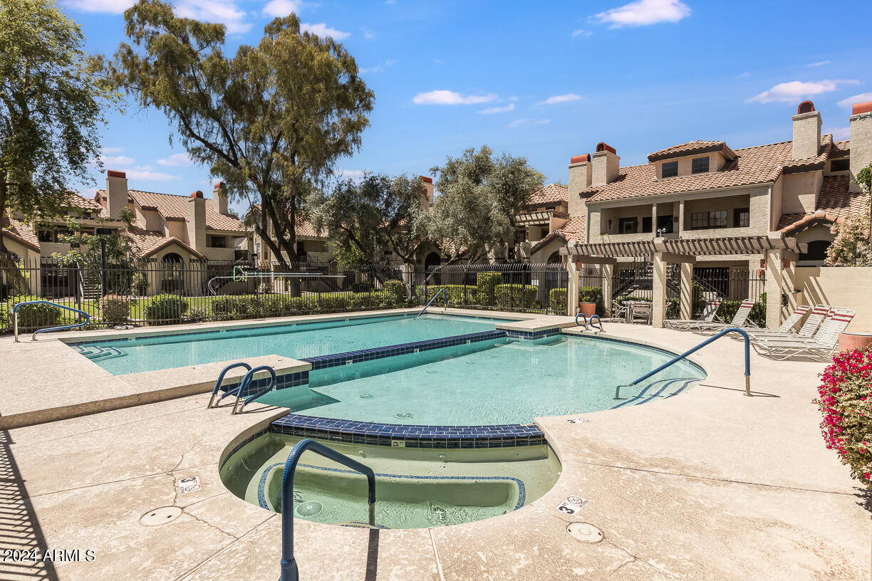 2333 E SOUTHERN Avenue 2070