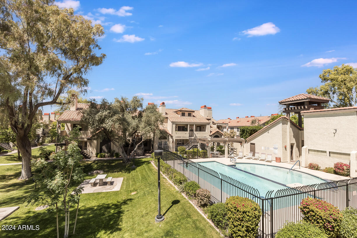 2333 E SOUTHERN Avenue 2070