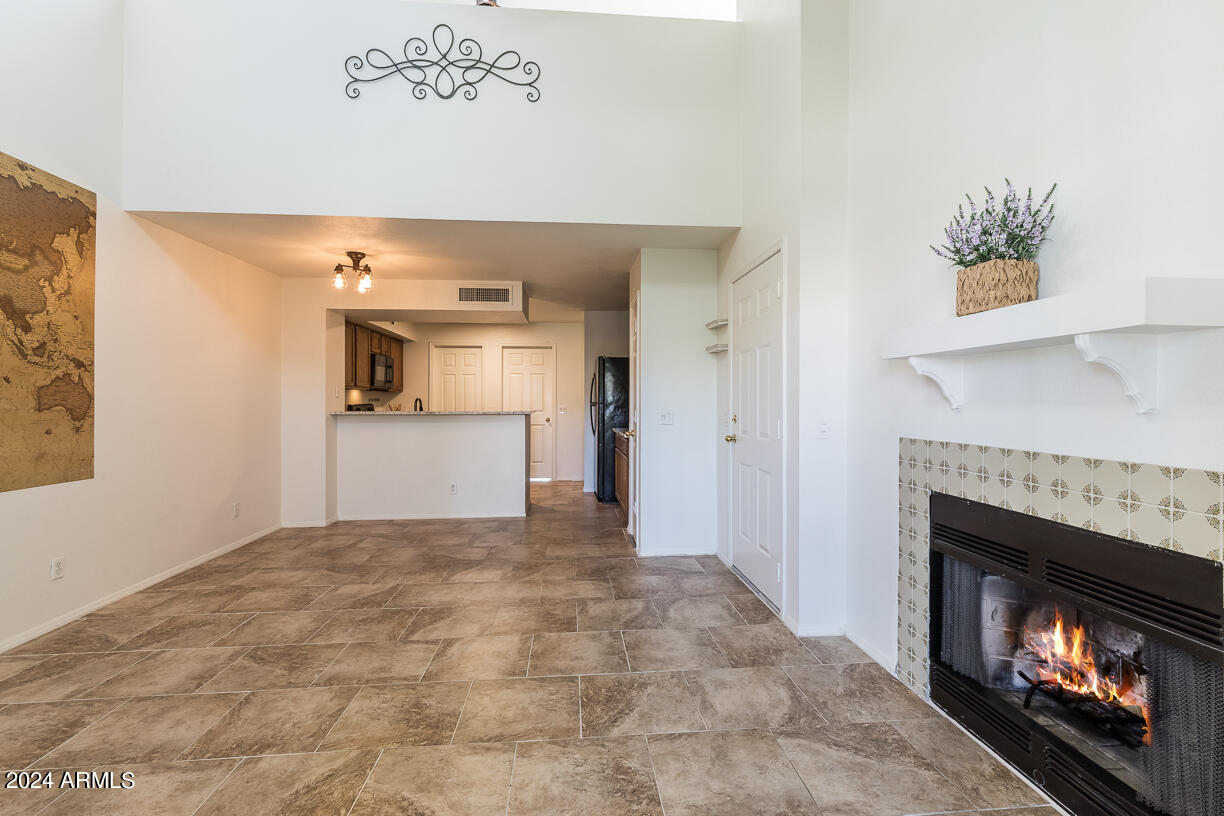 2333 E SOUTHERN Avenue 2070