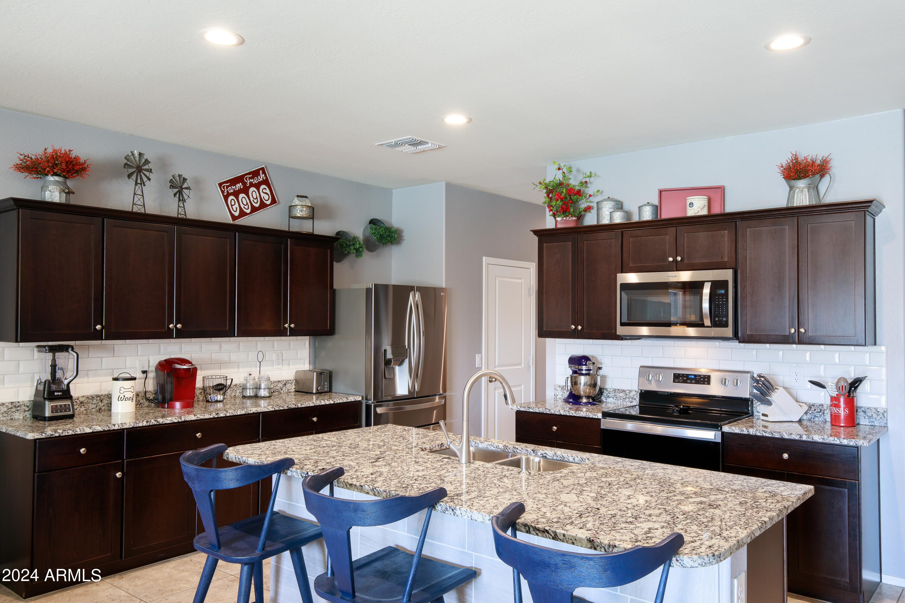 9447 E Alfalfa Drive