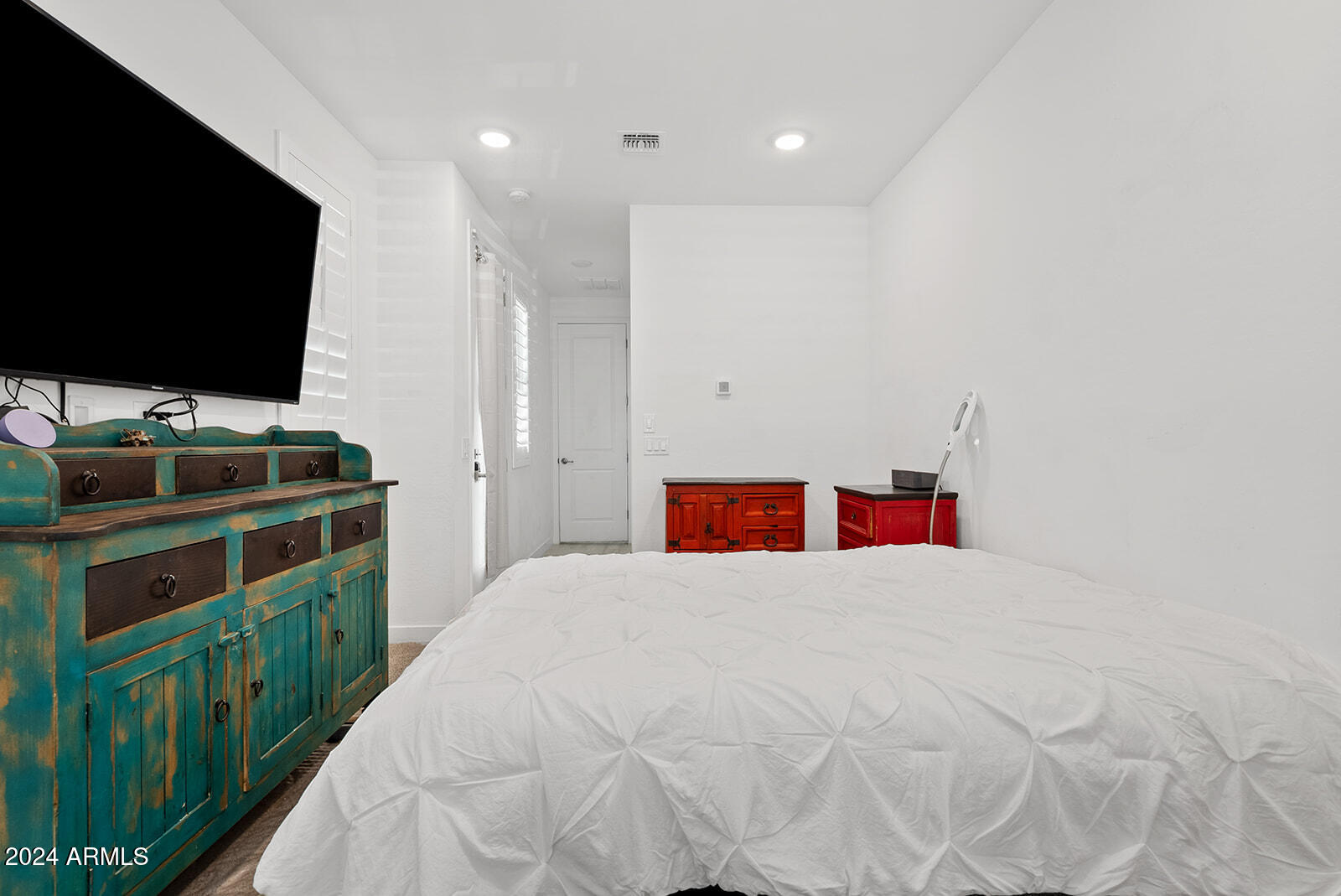 22647 E INDIANA Avenue