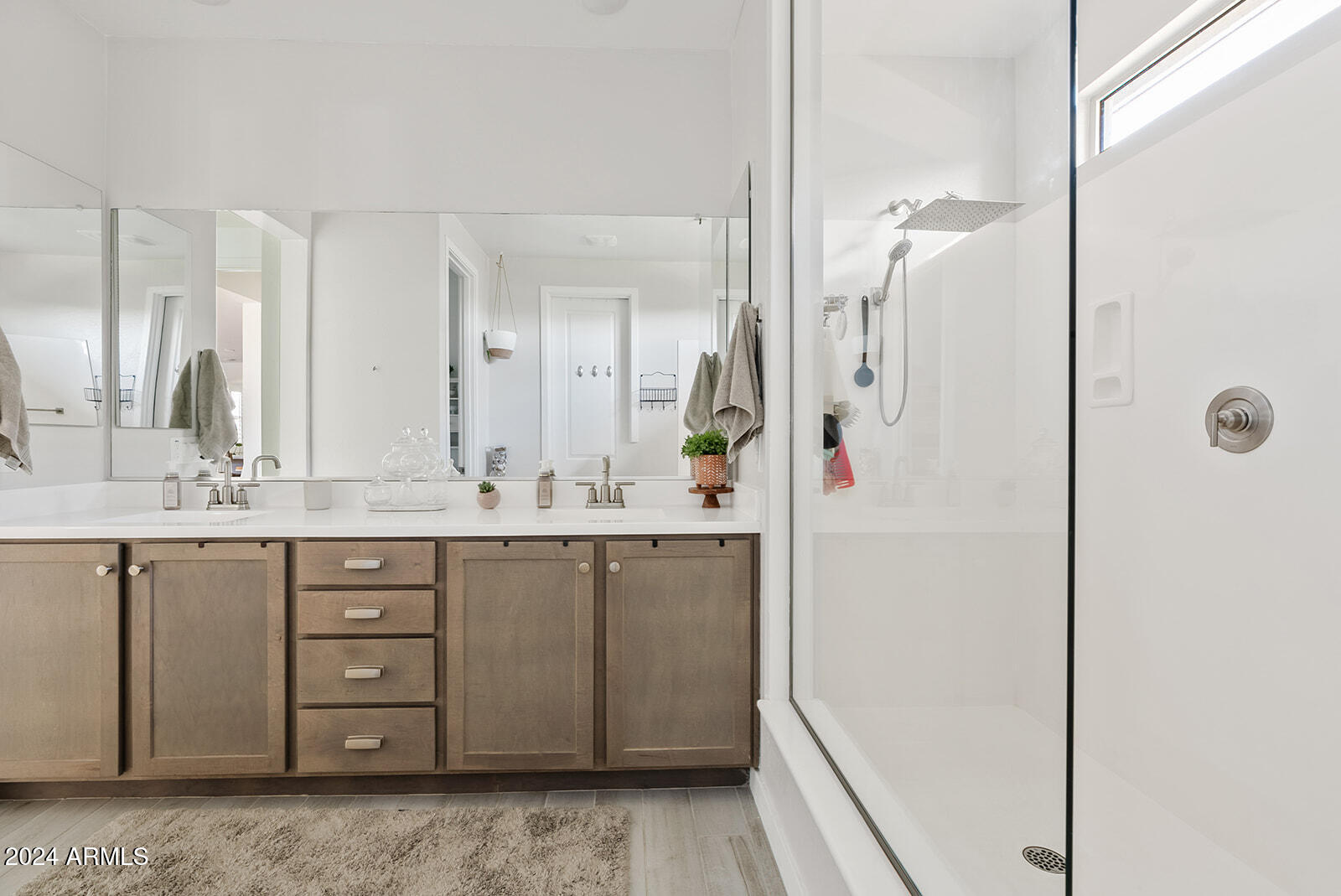 22647 E INDIANA Avenue