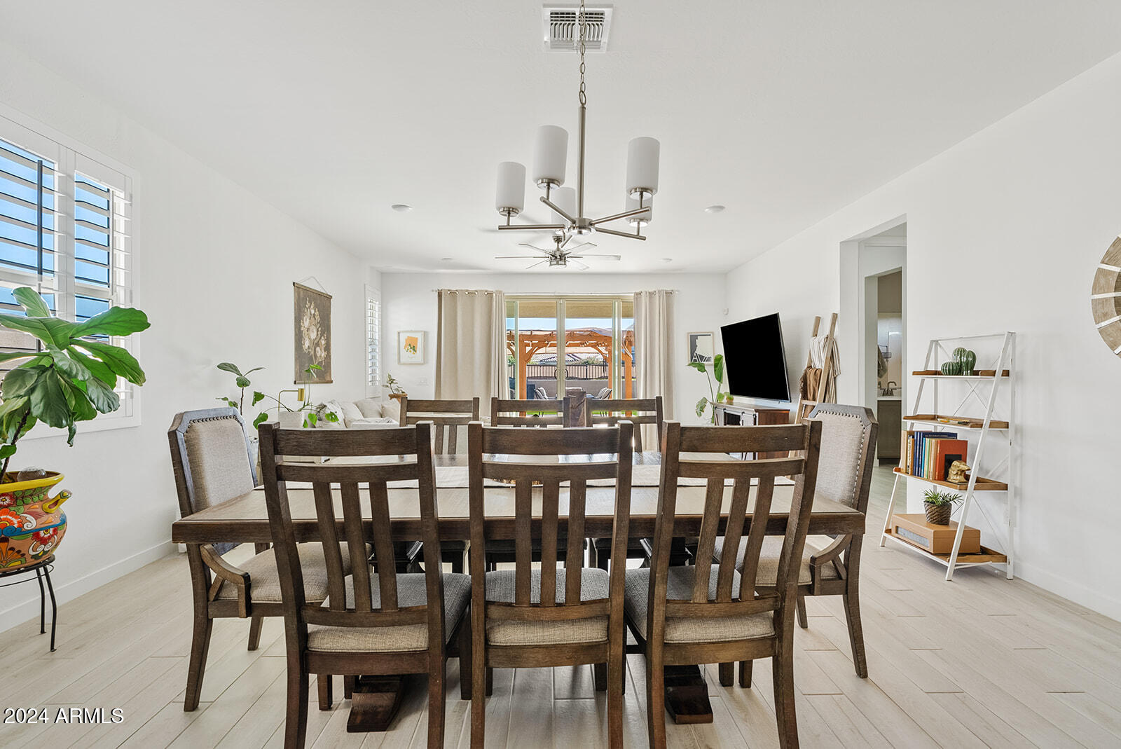 22647 E INDIANA Avenue