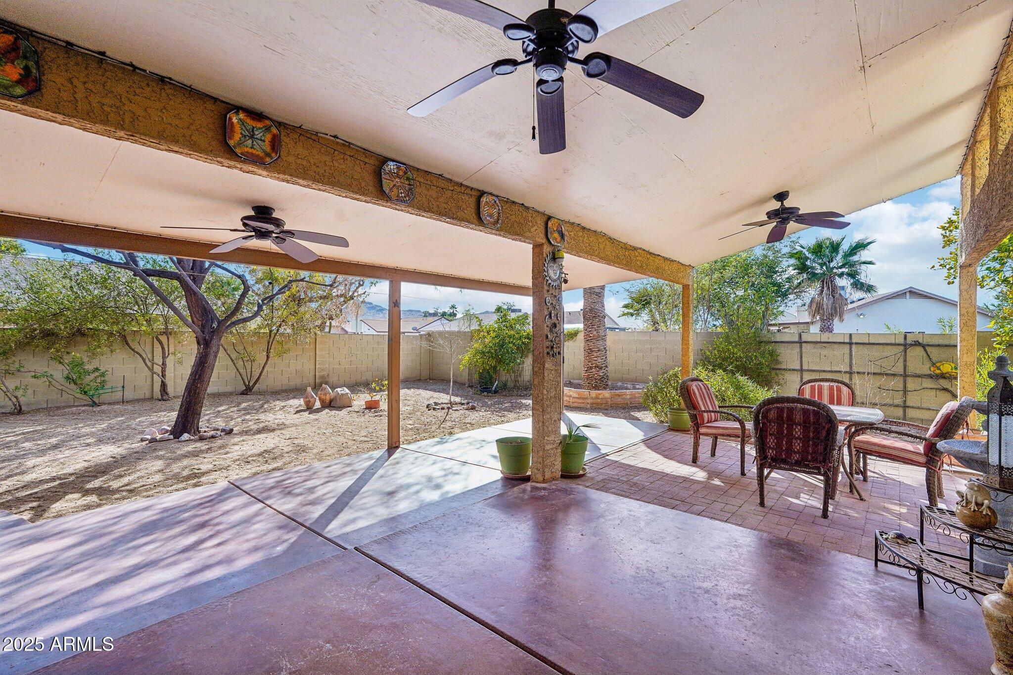 1801 E AIRE LIBRE Avenue