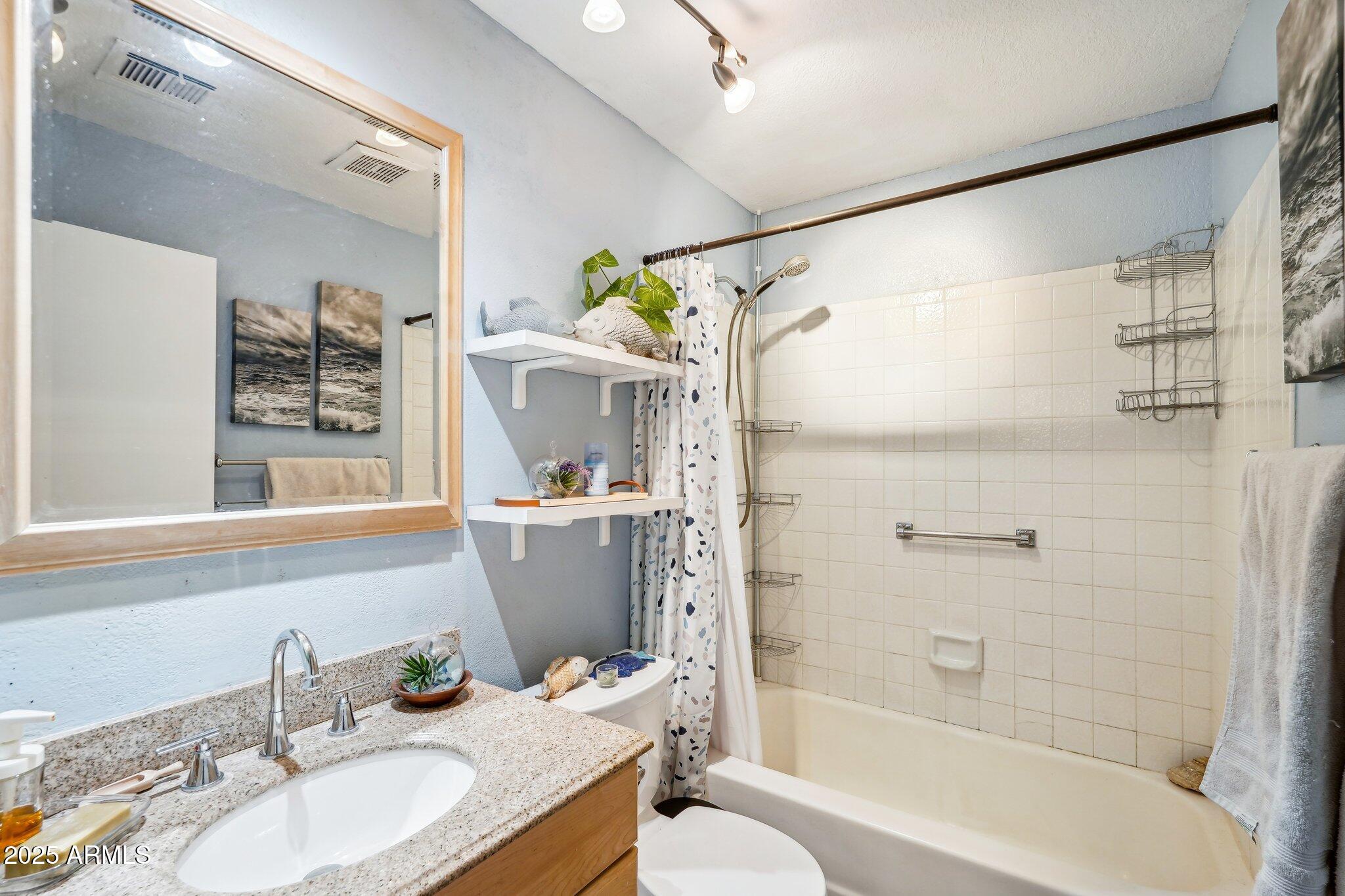 1801 E AIRE LIBRE Avenue