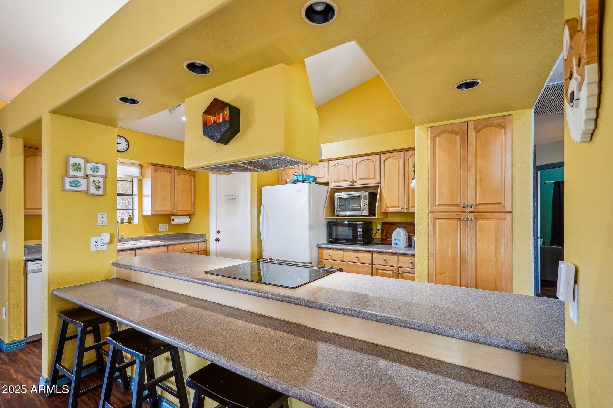 1801 E AIRE LIBRE Avenue