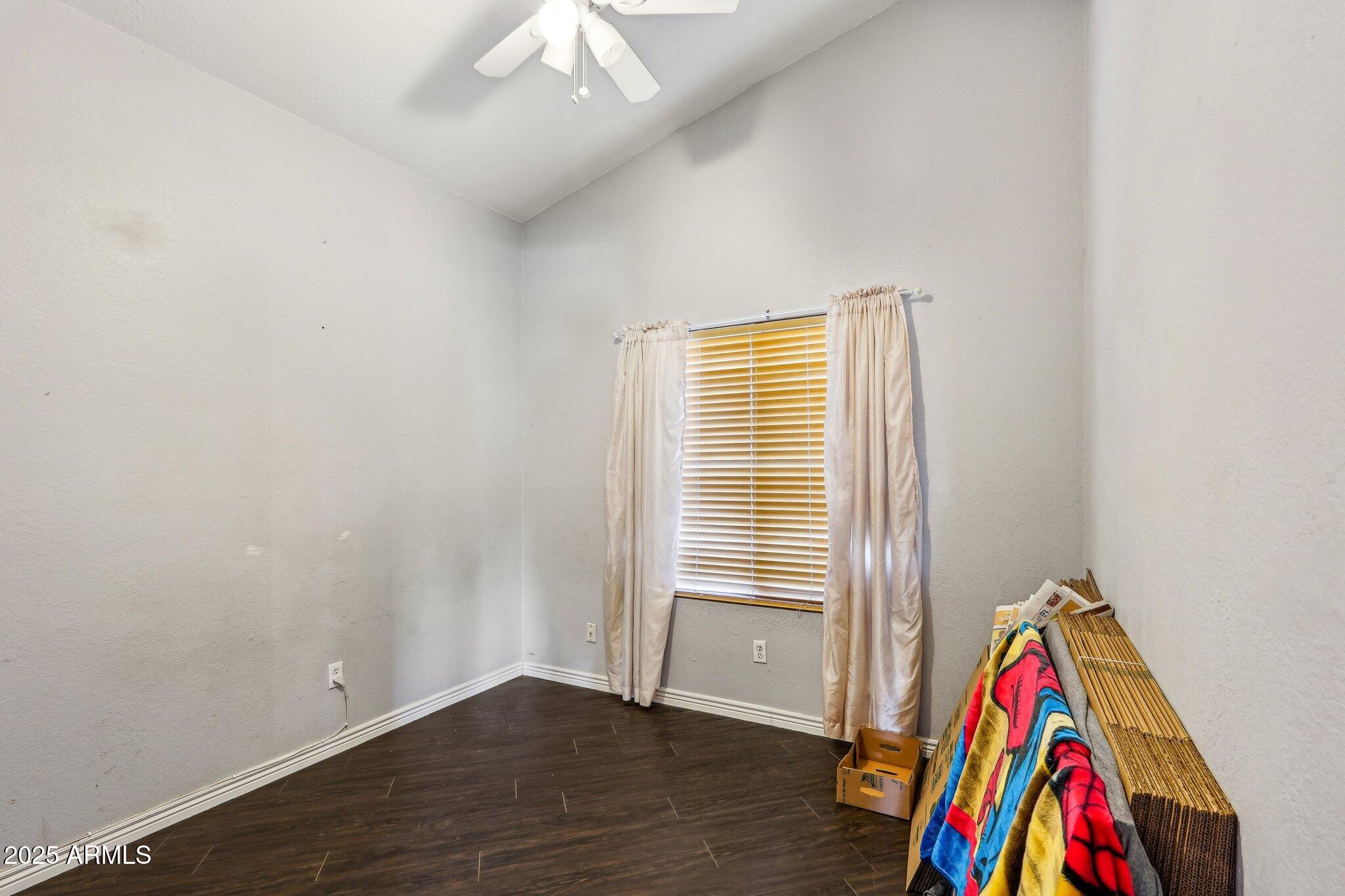 1801 E AIRE LIBRE Avenue