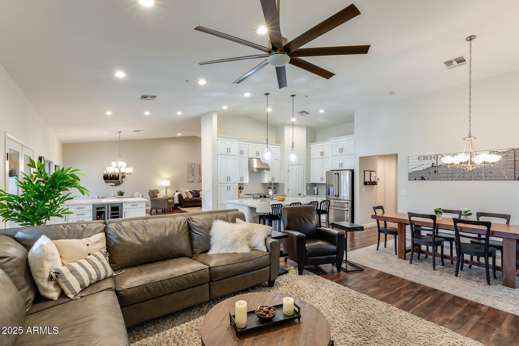 7606 E WINDWOOD Lane