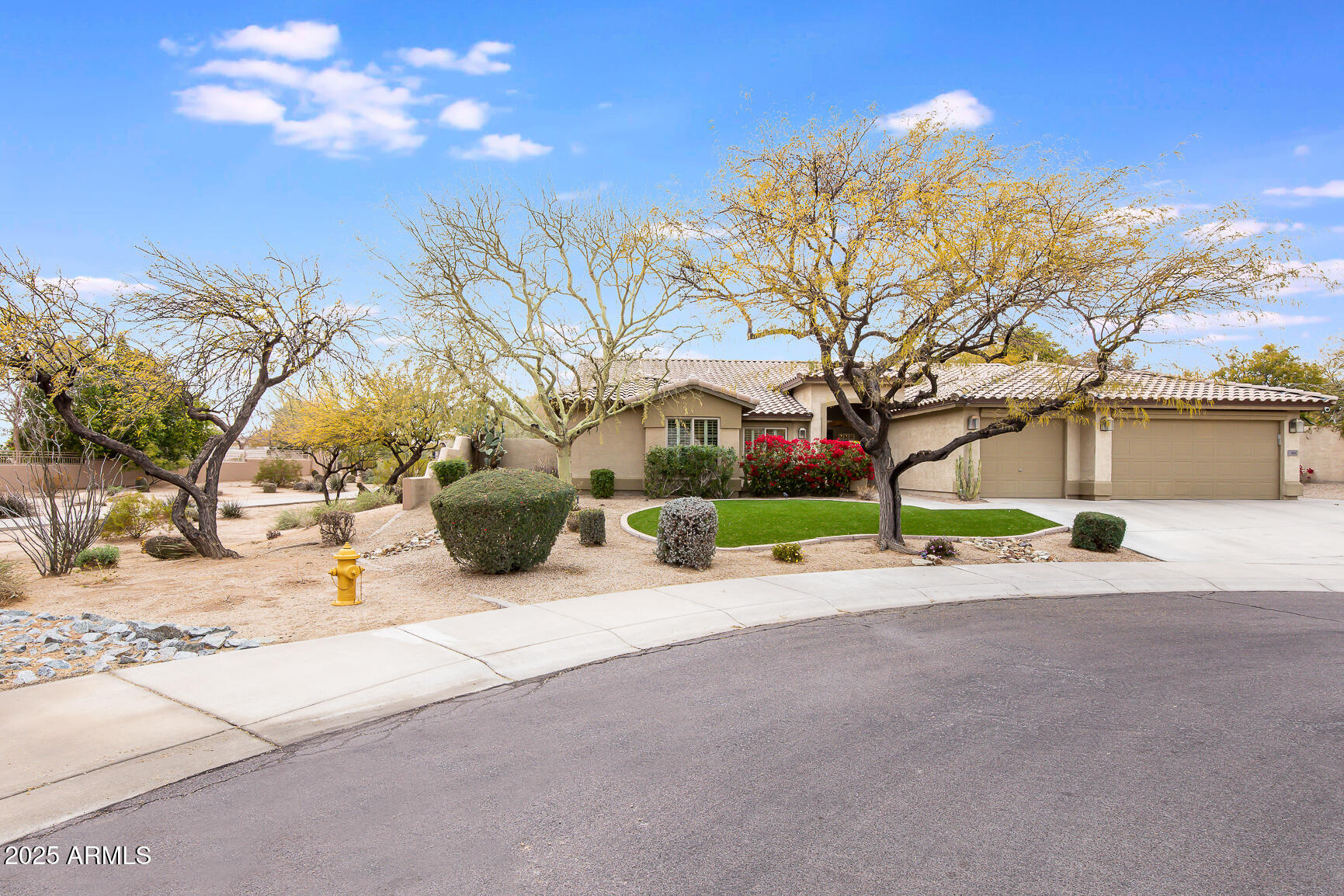 7606 E WINDWOOD Lane