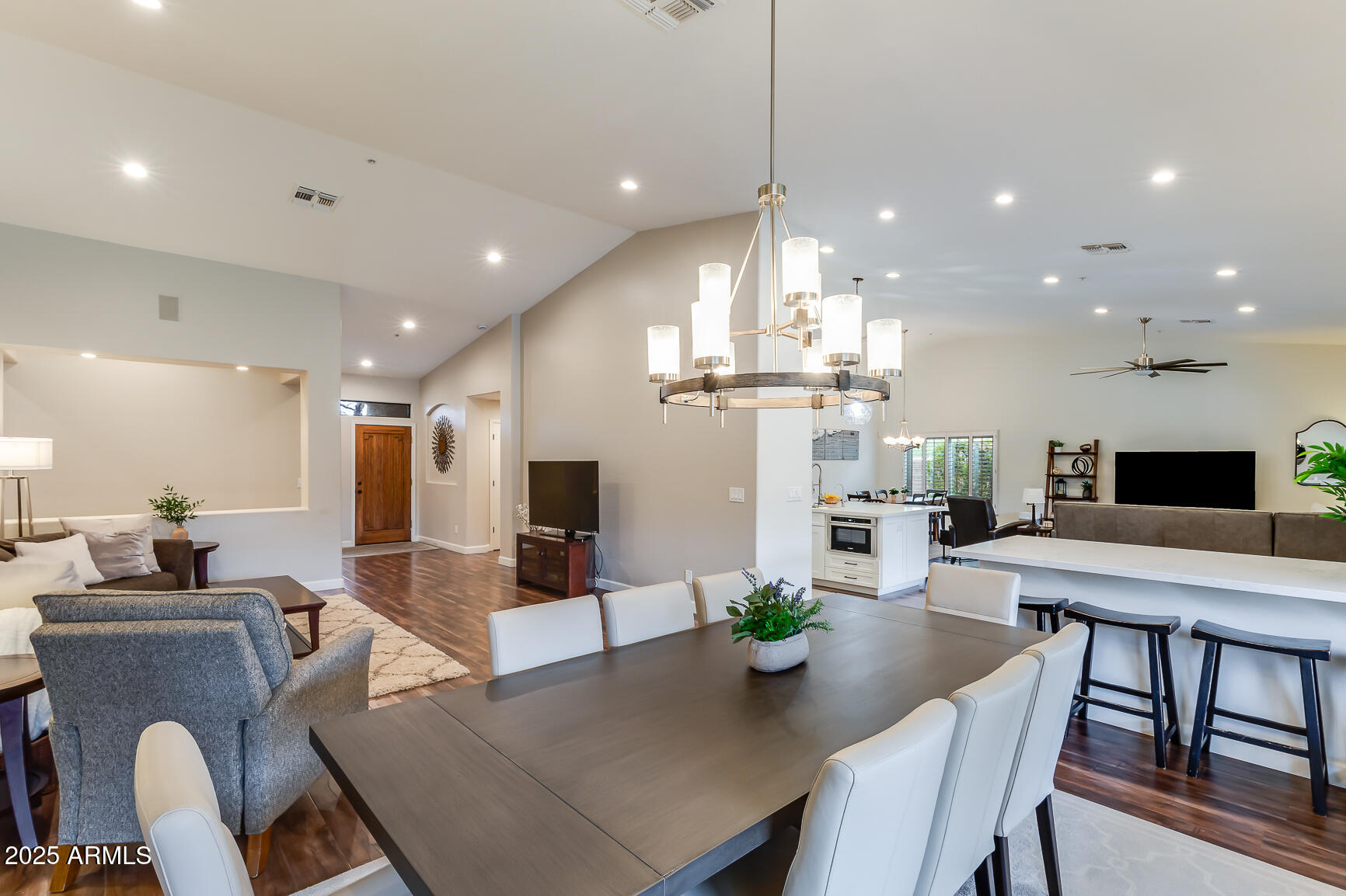 7606 E WINDWOOD Lane