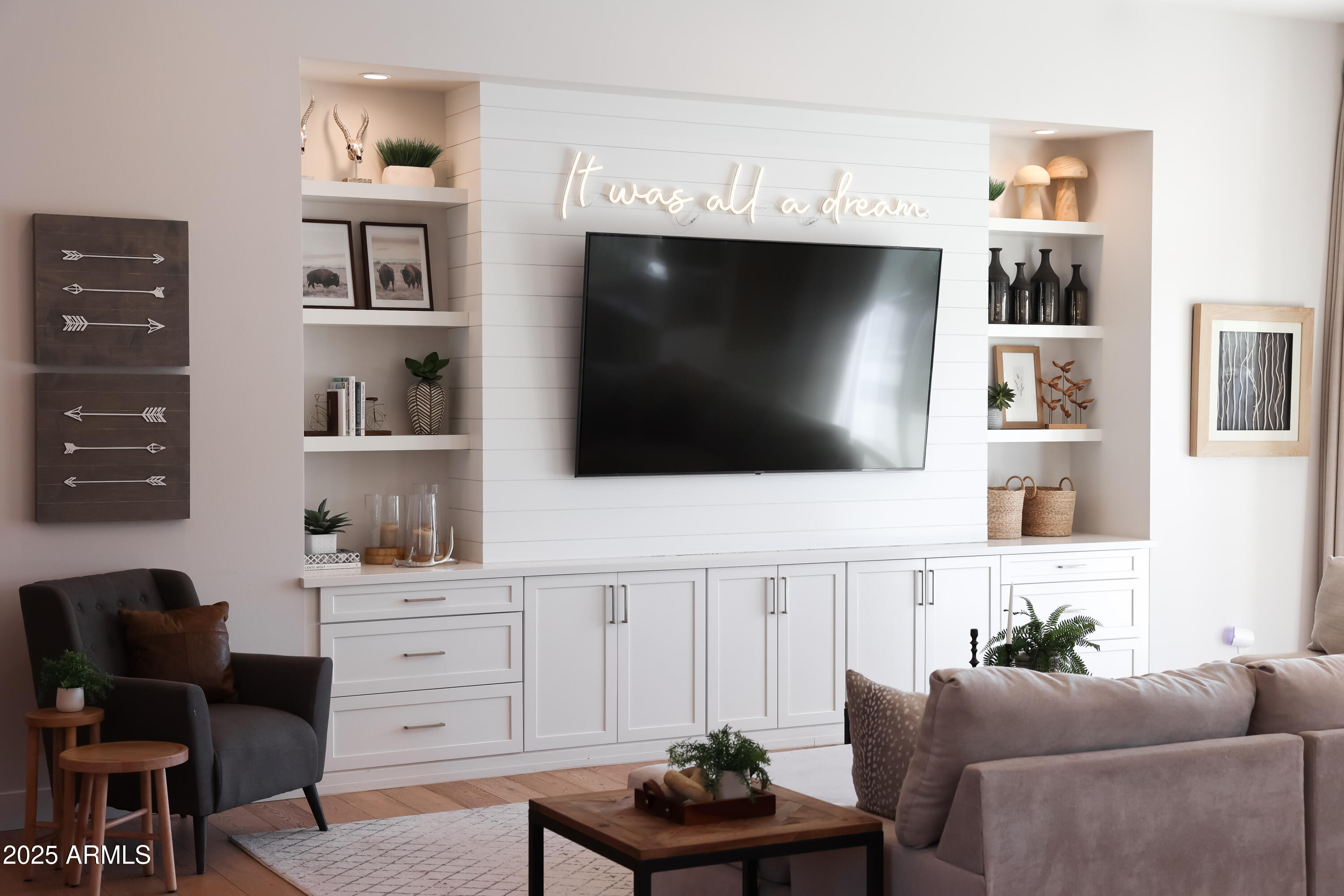 1410 E BLUE RIDGE Court