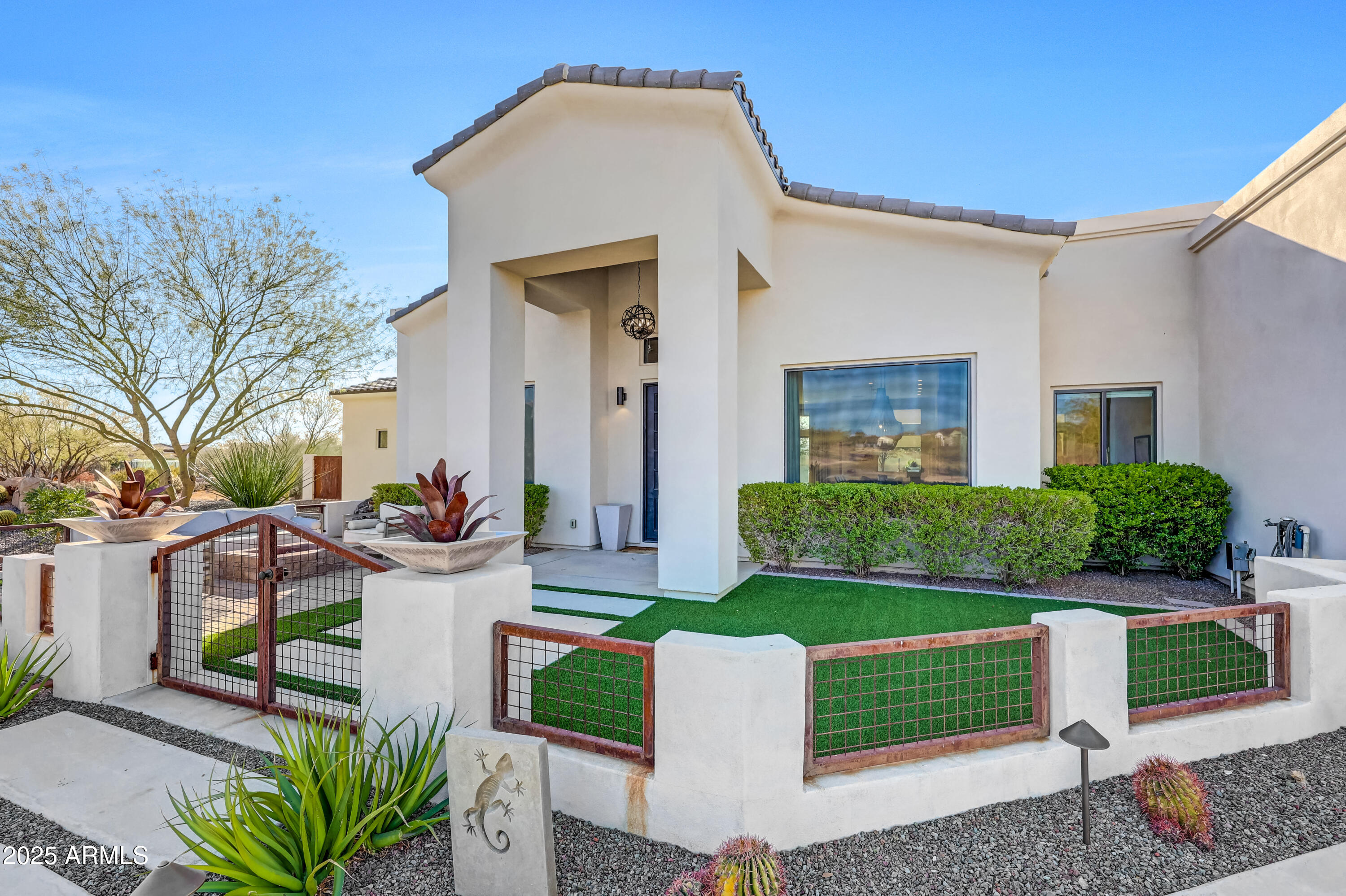 1410 E BLUE RIDGE Court