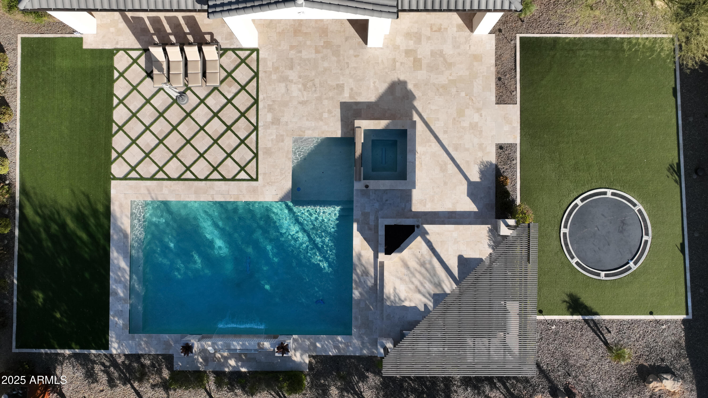 1410 E BLUE RIDGE Court