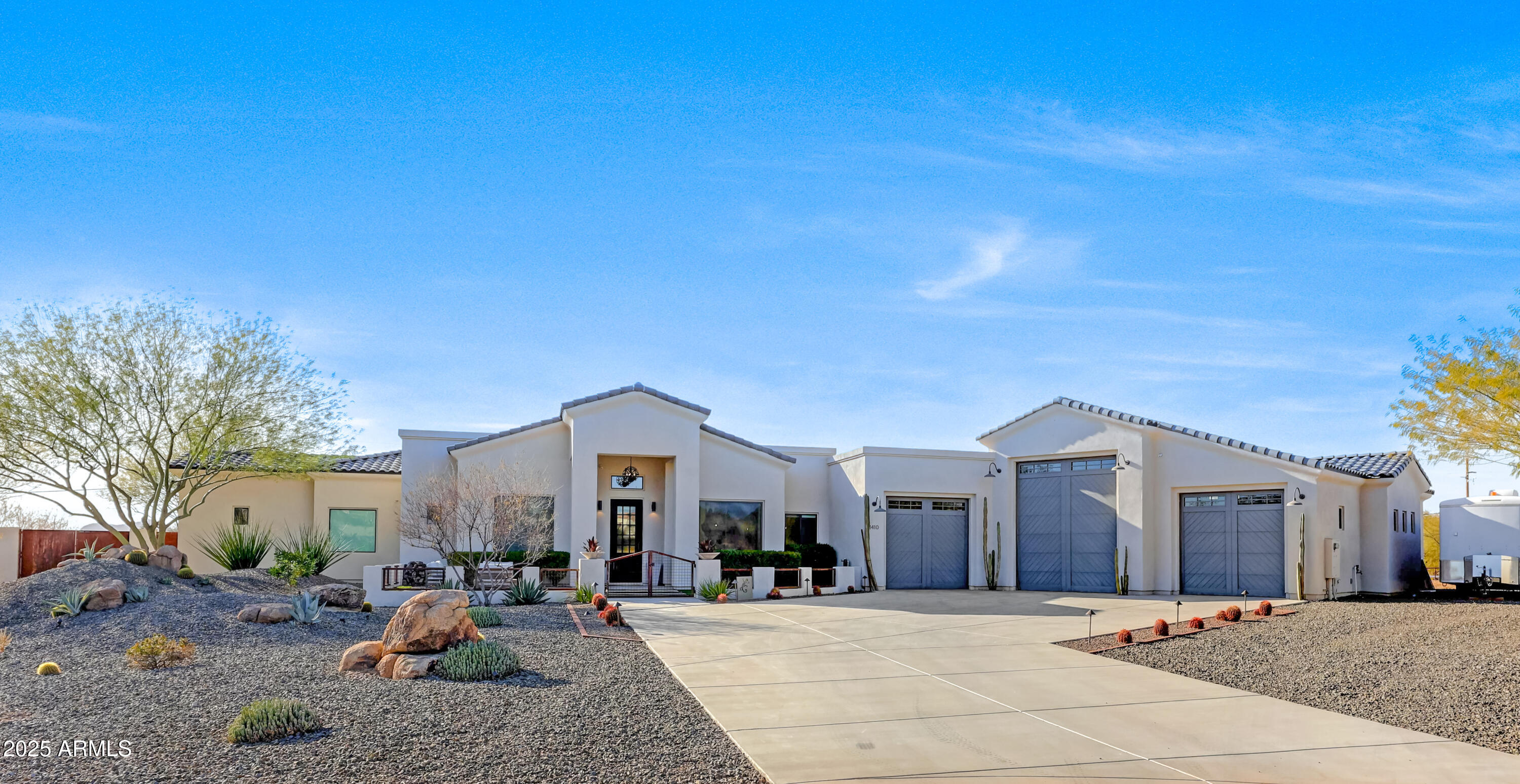 1410 E BLUE RIDGE Court