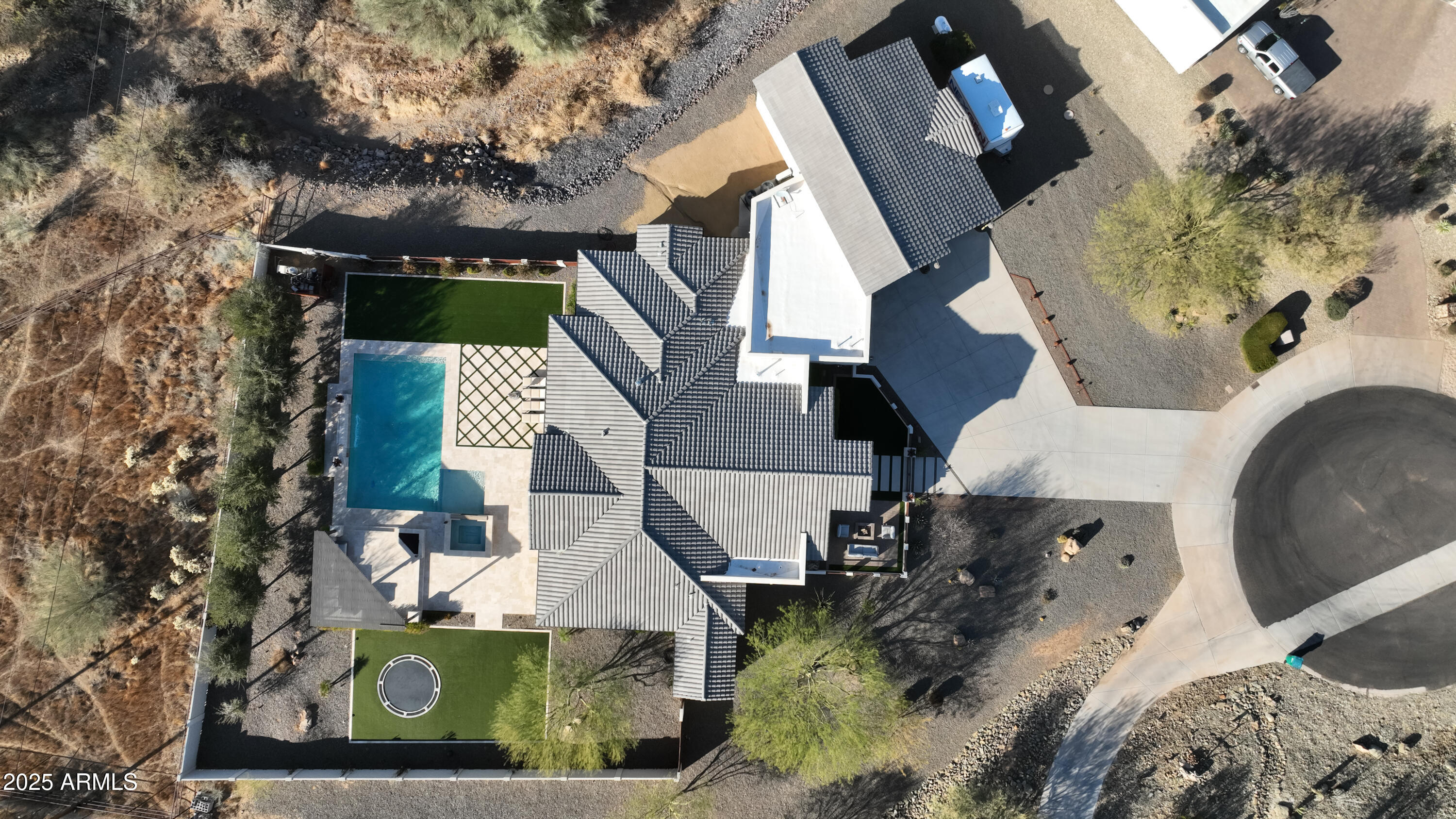 1410 E BLUE RIDGE Court