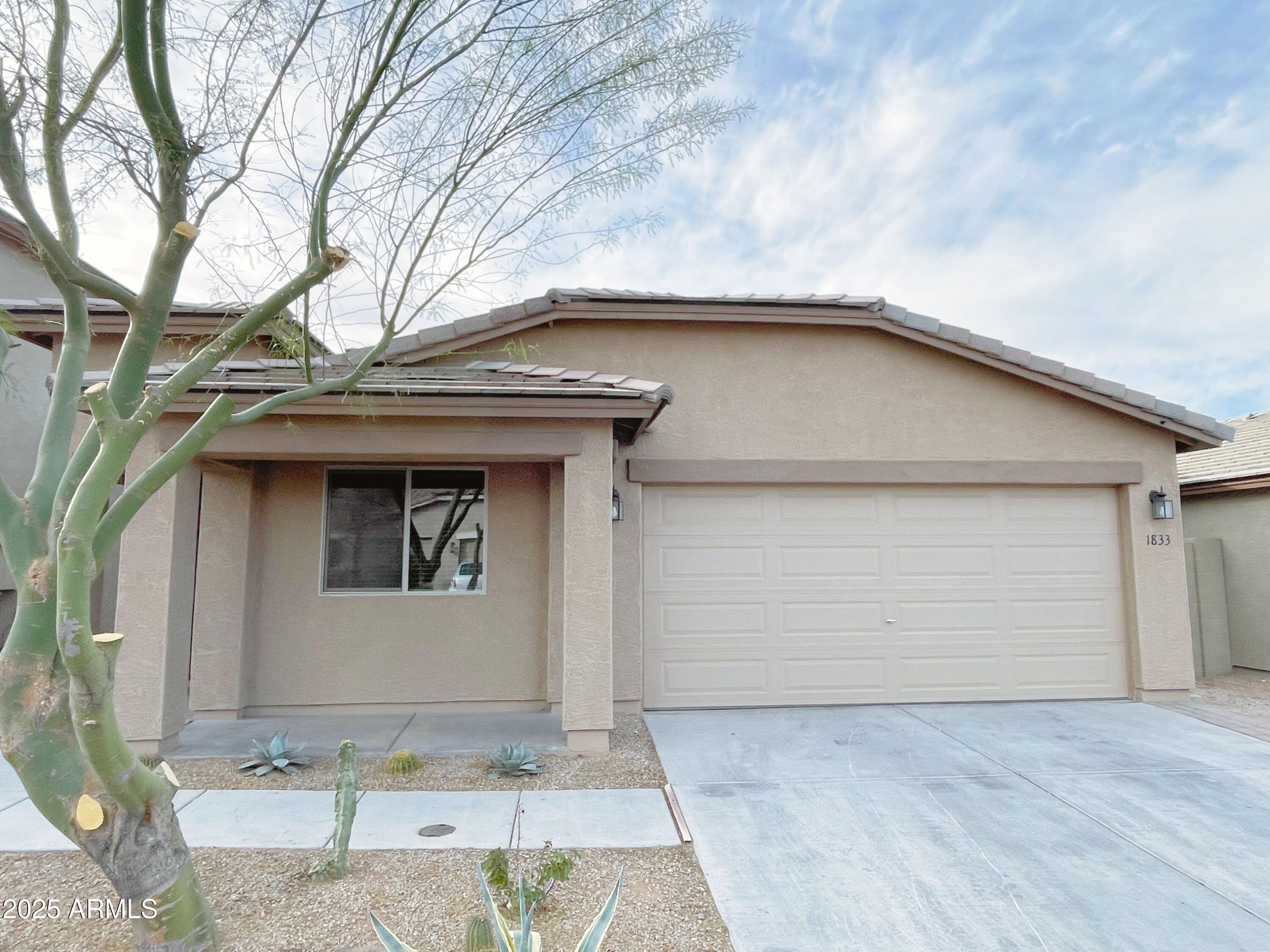 1833 W Road Agent Street