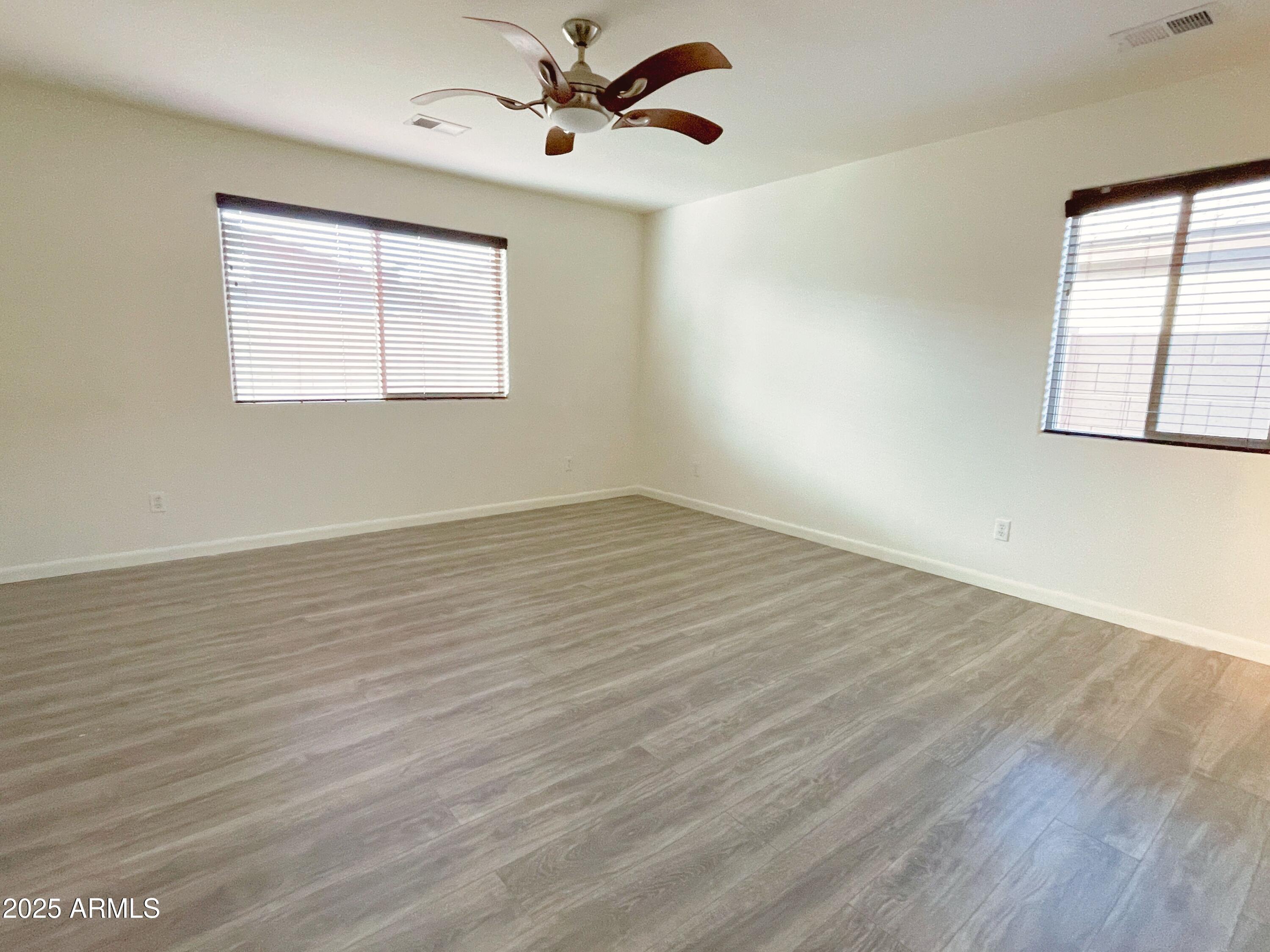 1833 W Road Agent Street