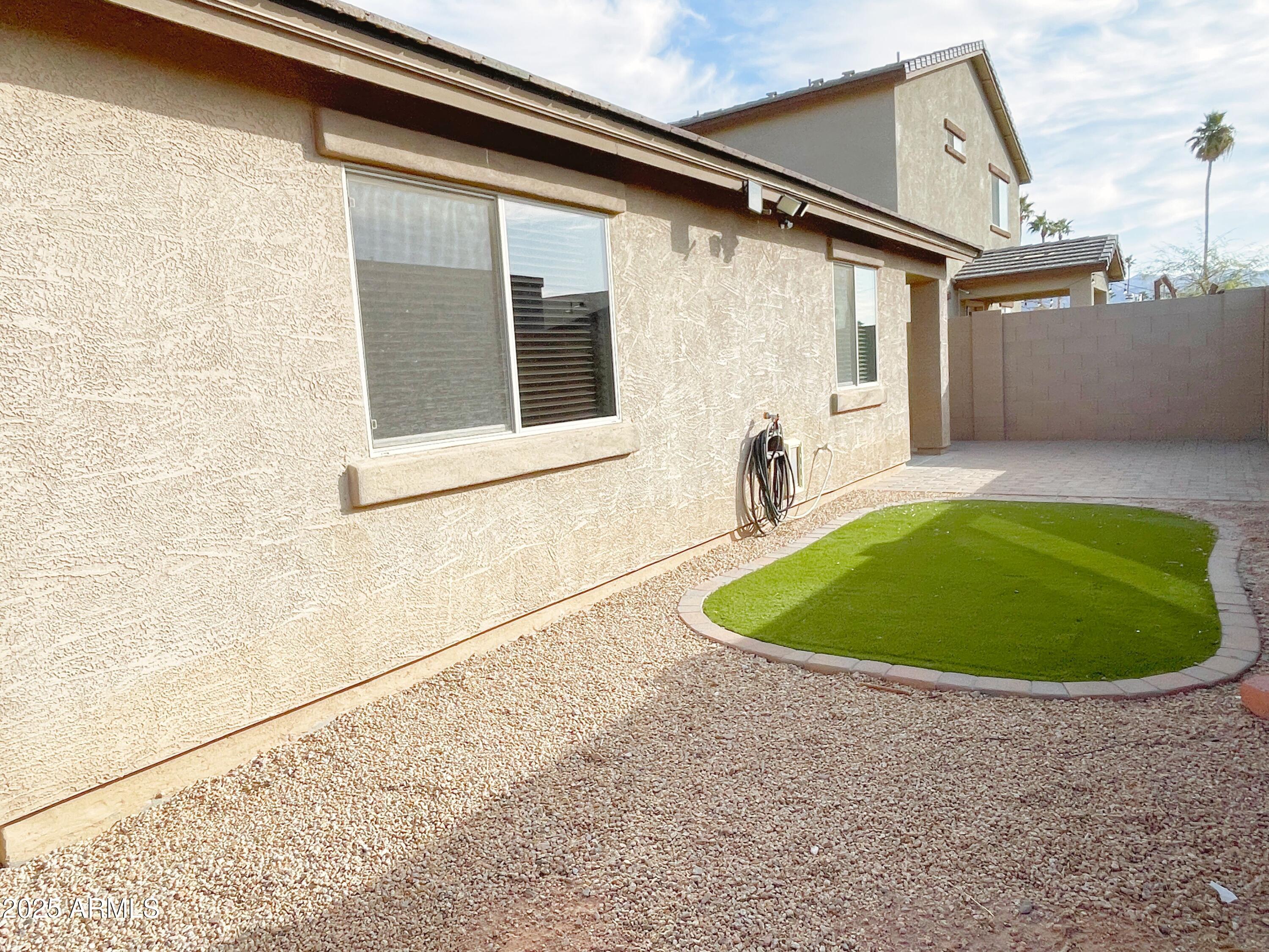 1833 W Road Agent Street