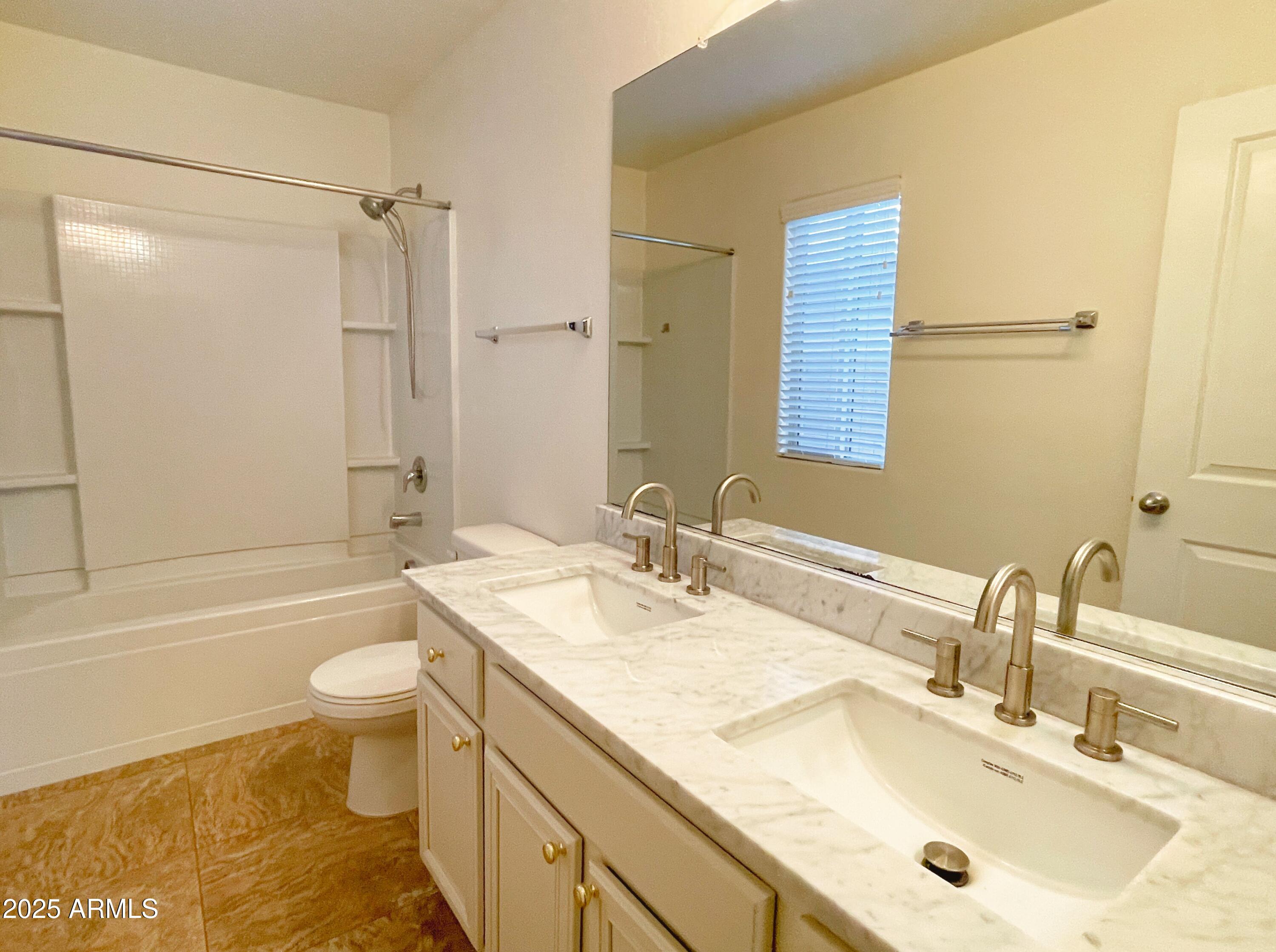 1833 W Road Agent Street