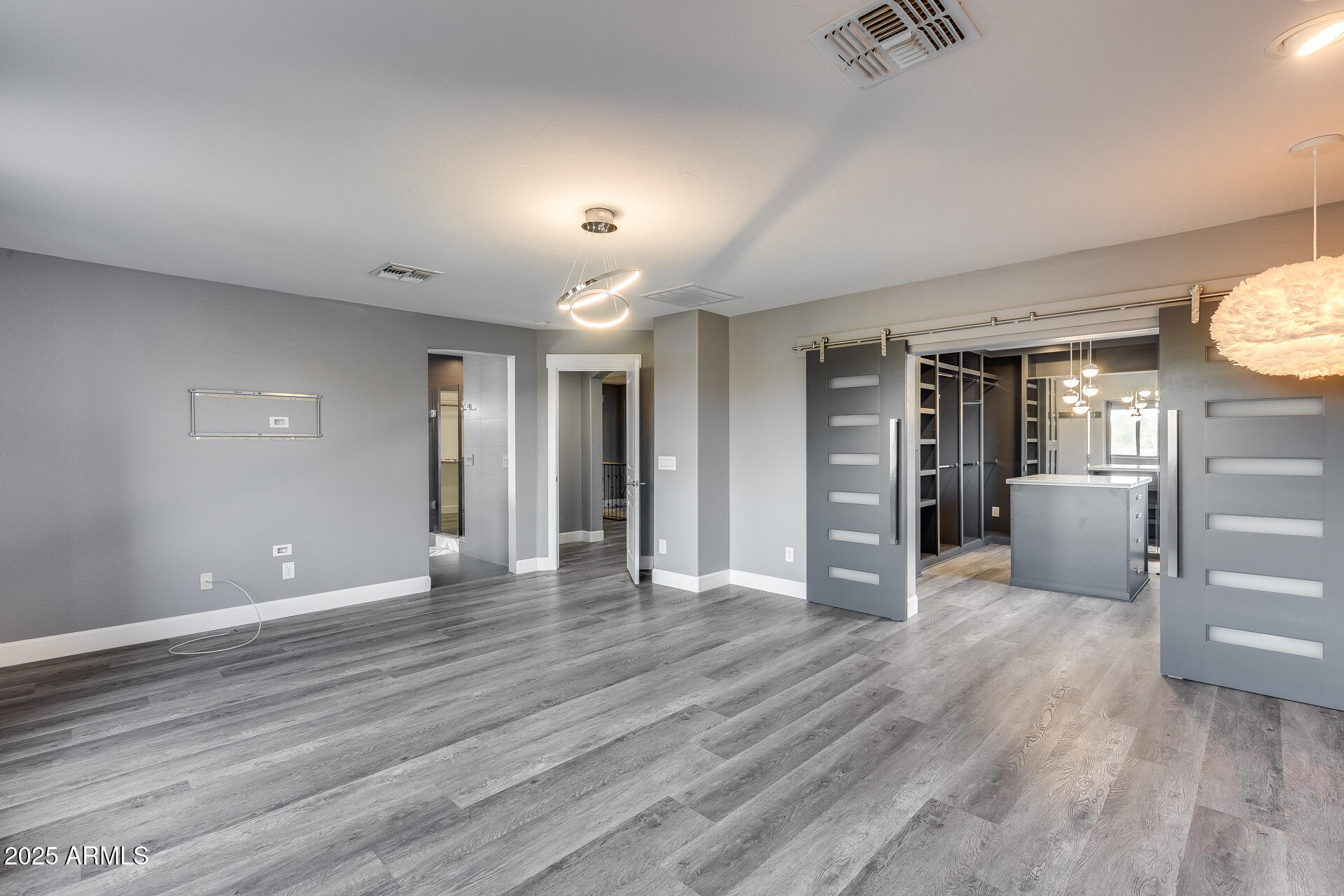 2423 W BRAMBLE BERRY Lane