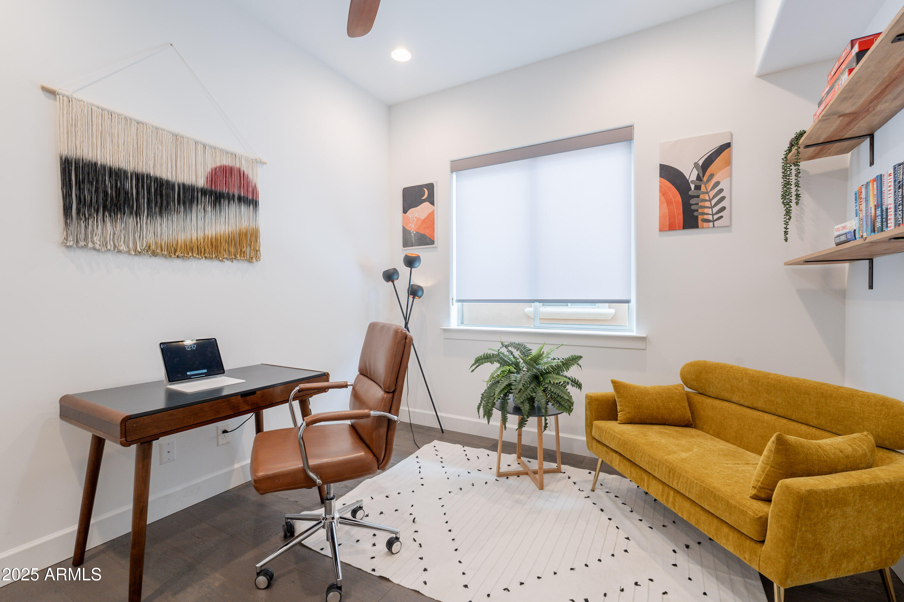 187 E SANTA LUCIA Lane