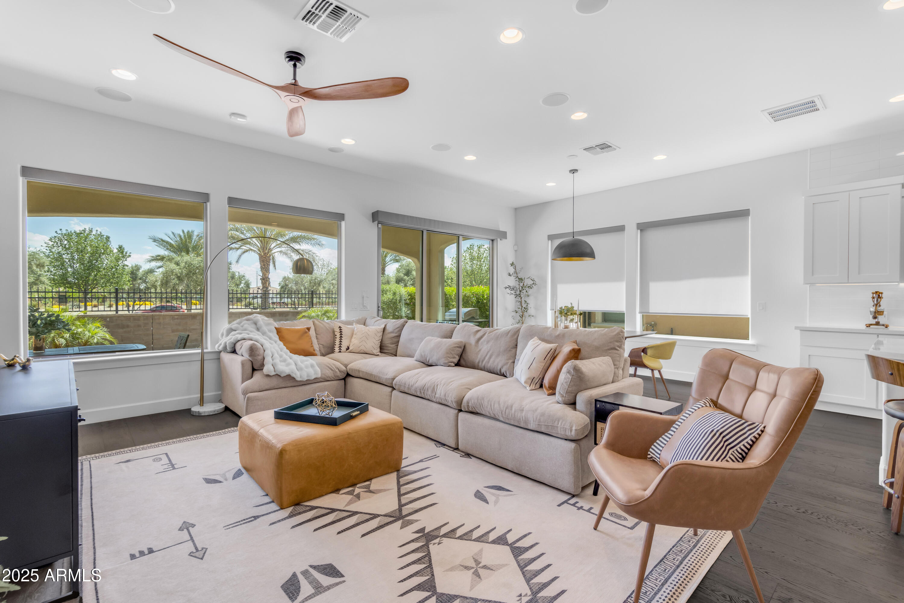 187 E SANTA LUCIA Lane