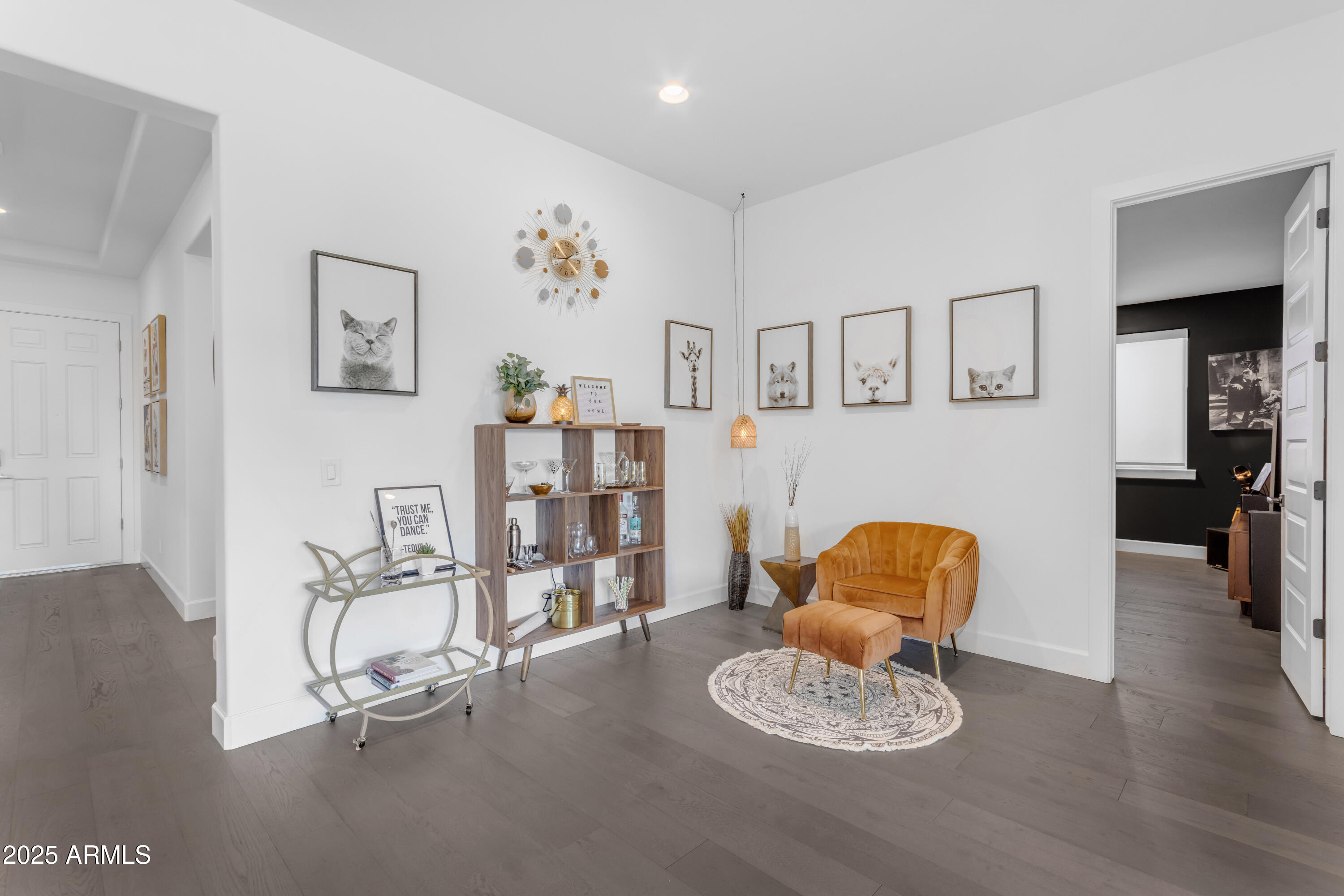 187 E SANTA LUCIA Lane