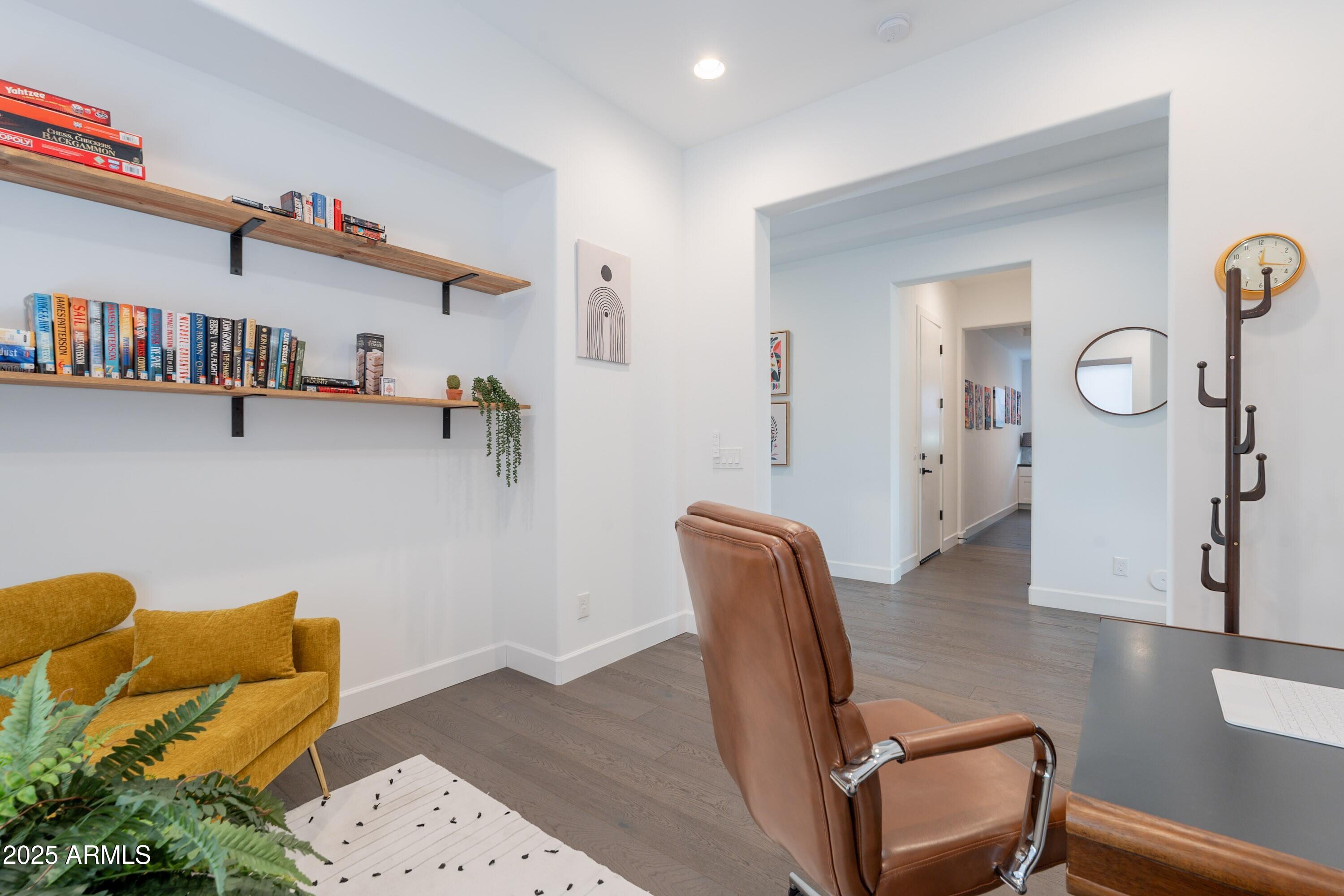 187 E SANTA LUCIA Lane