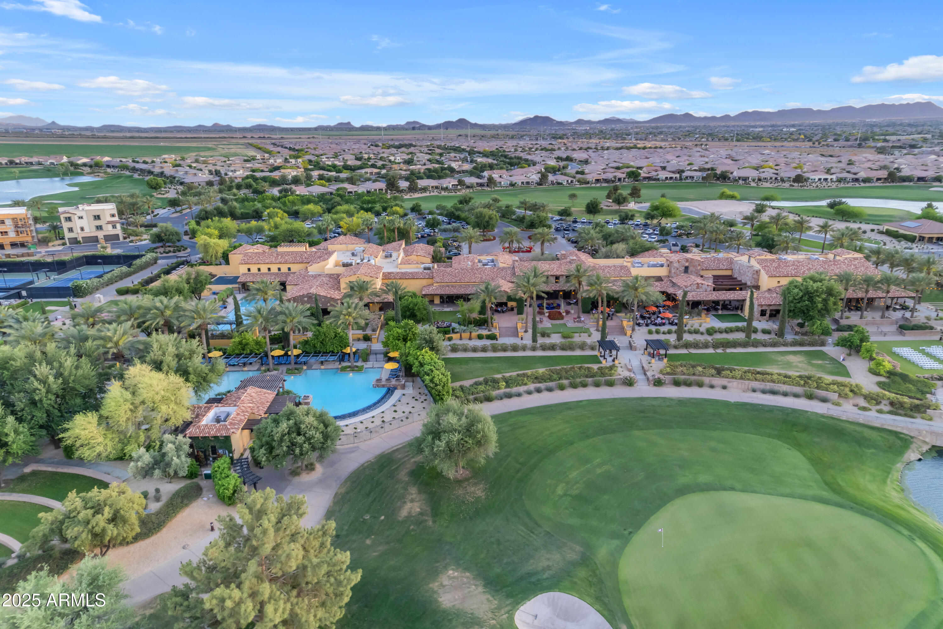 187 E SANTA LUCIA Lane