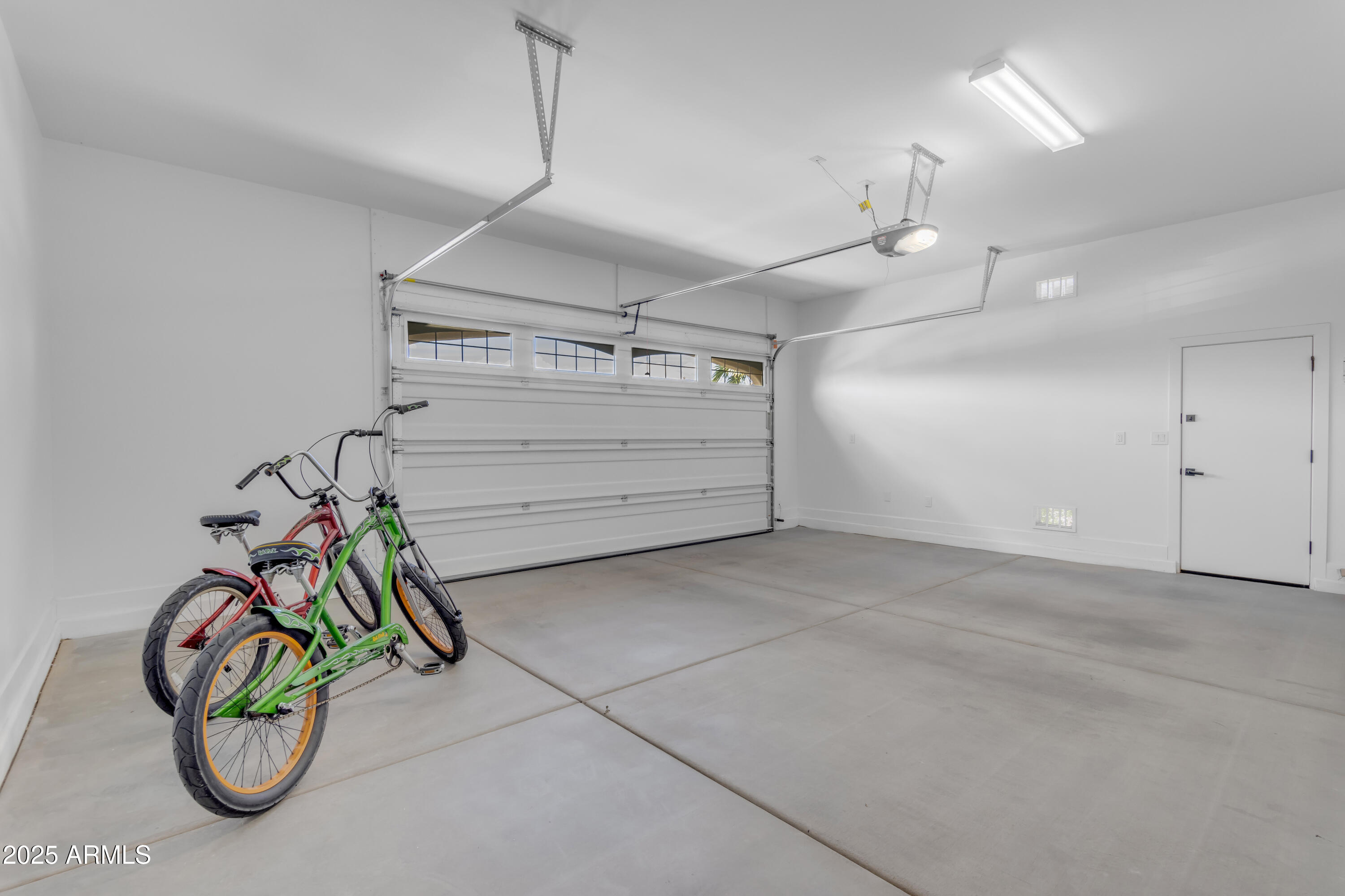 187 E SANTA LUCIA Lane