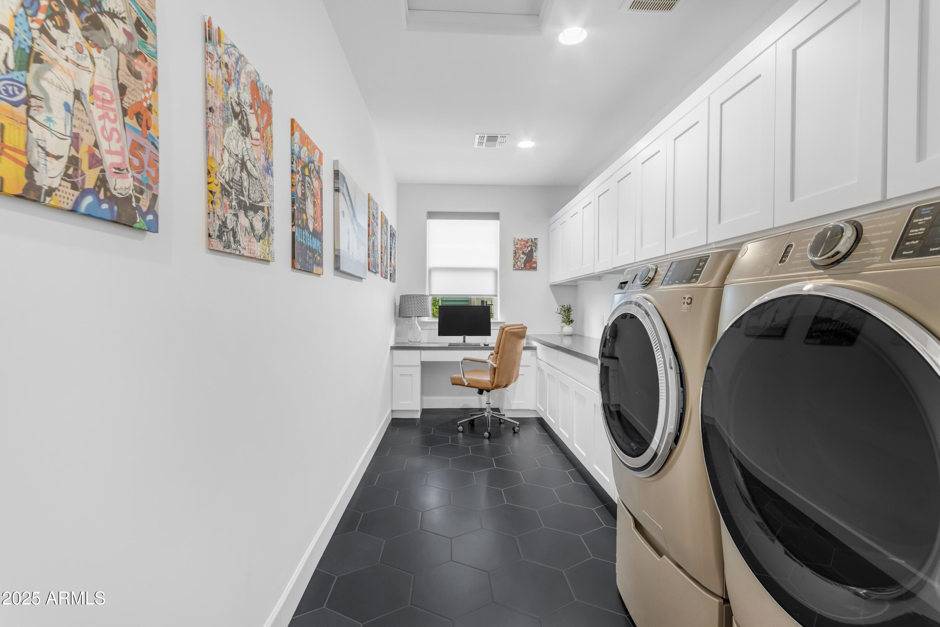 187 E SANTA LUCIA Lane